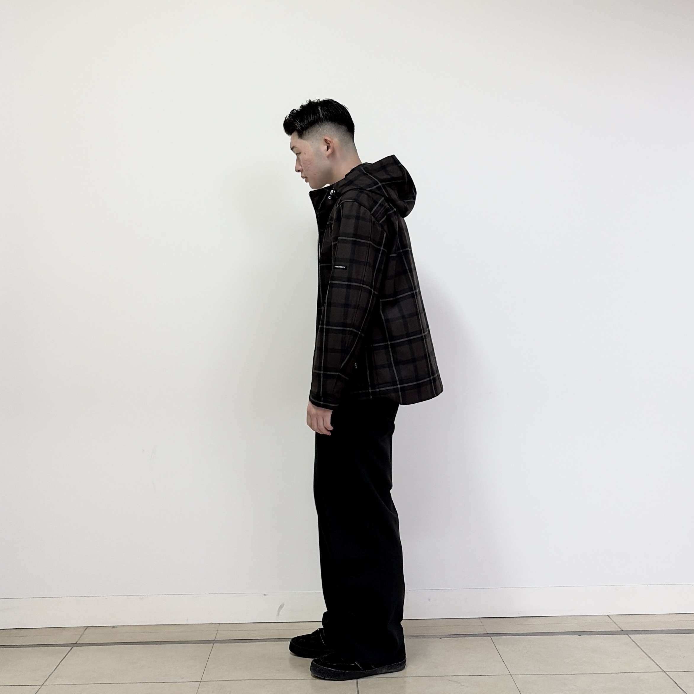 千葉亮太さんの「DRESSTERIOR｜チェックマウンテンパーカー」を使ったコーディネート