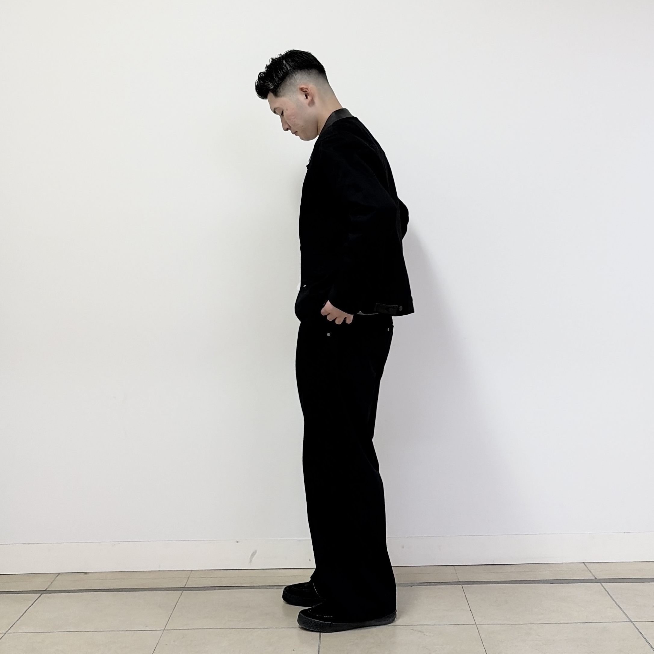 千葉亮太さんの「DRESSTERIOR｜【セットアップ可】CONEデニム レザーカラーブラックGジャン」を使ったコーディネート
