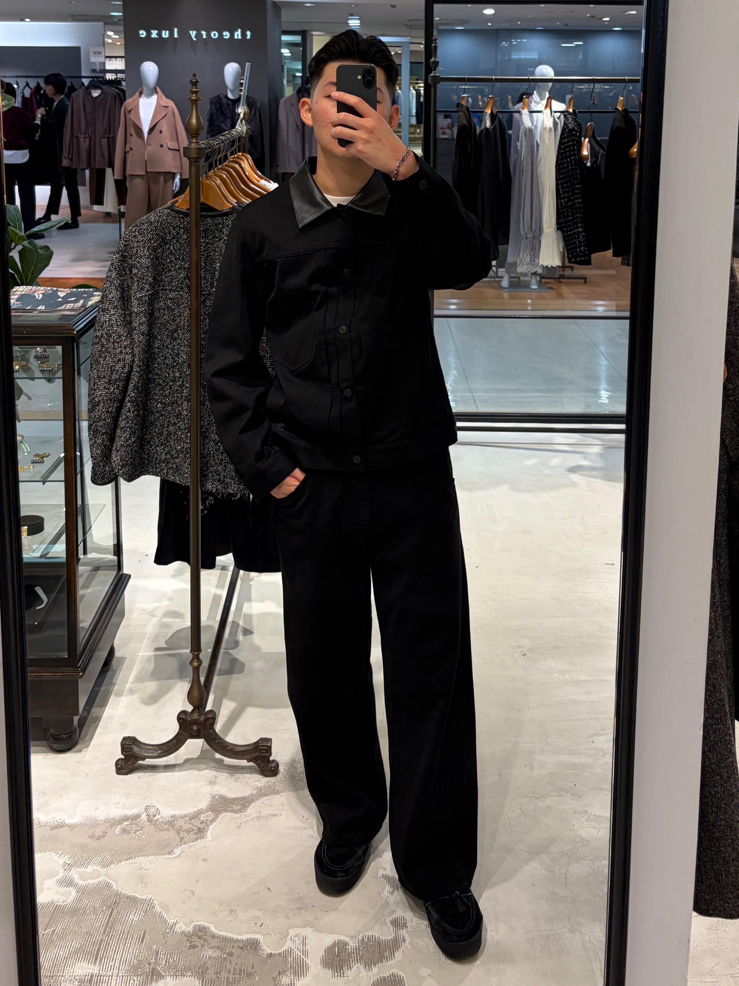 千葉亮太さんの「DRESSTERIOR｜【セットアップ可】CONEデニム レザーカラーブラックGジャン」を使ったコーディネート