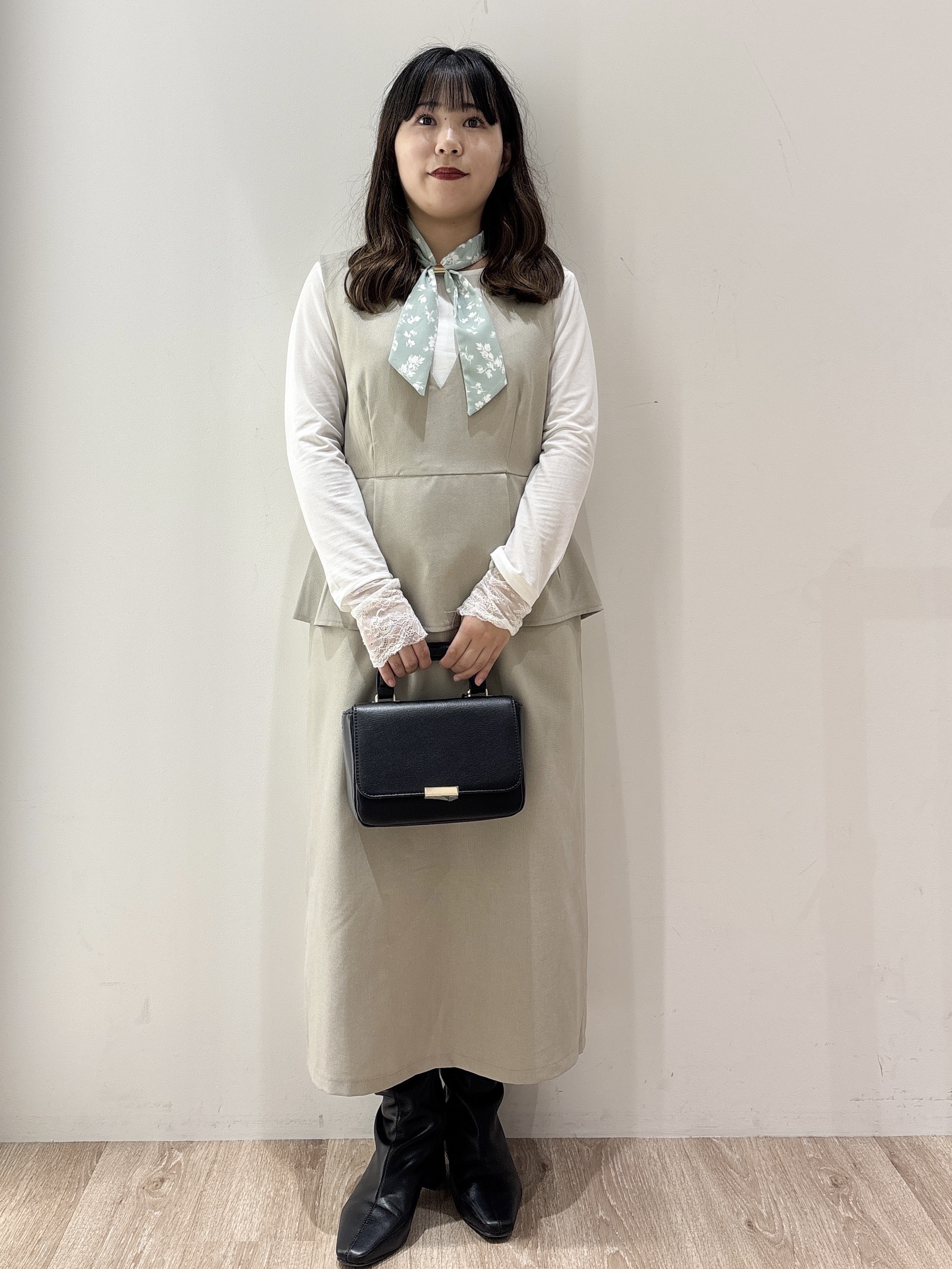 hinachiさんの「OPAQUE.CLIP｜袖レースシアートップス【洗濯機OK】」を使ったコーディネート