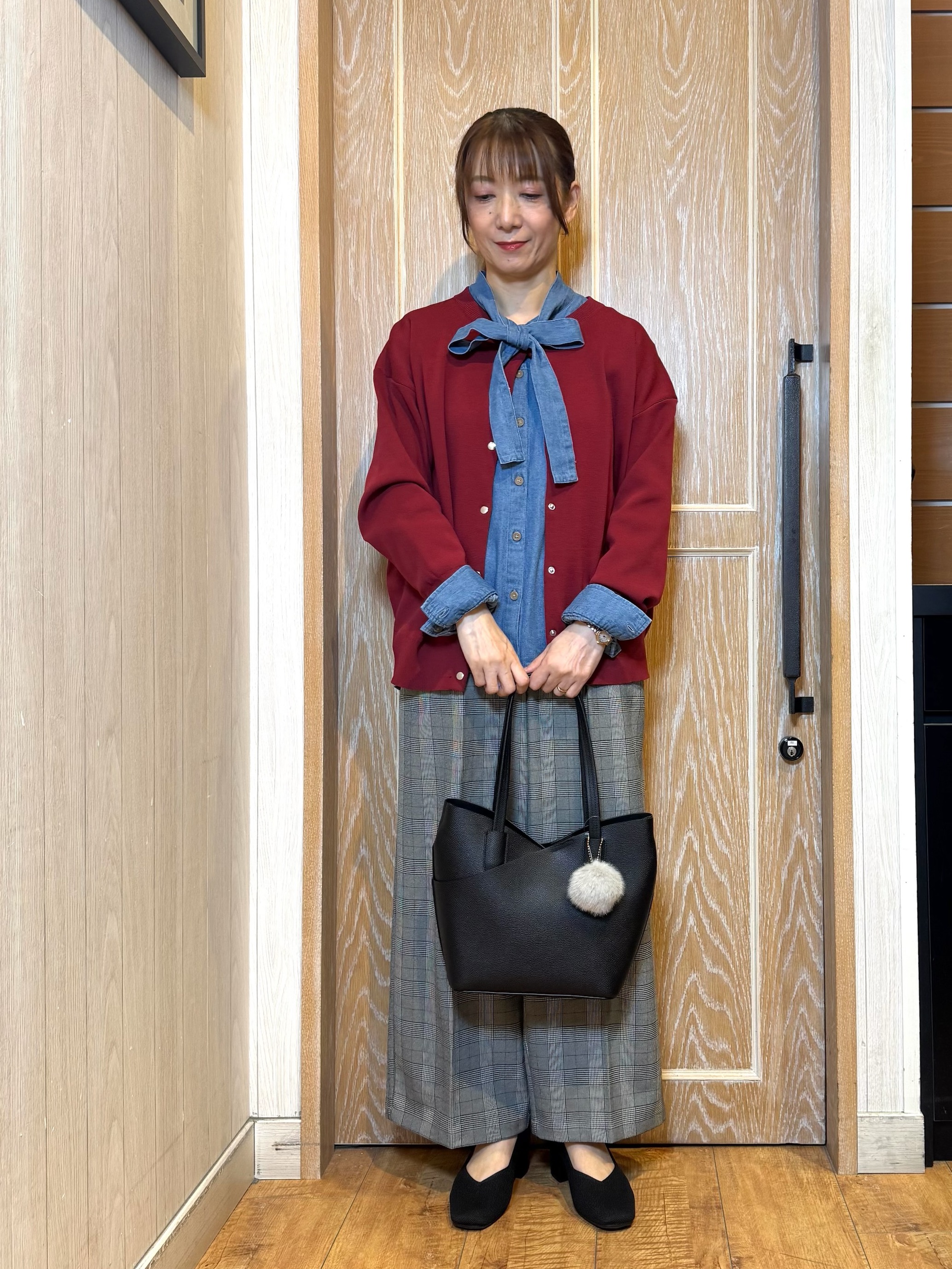 KAORIさんの「SHOO･LA･RUE｜【セットアップ可/洗濯機可】軽やかに羽織れる スポンディッシュ ニットカーディガン」を使ったコーディネート