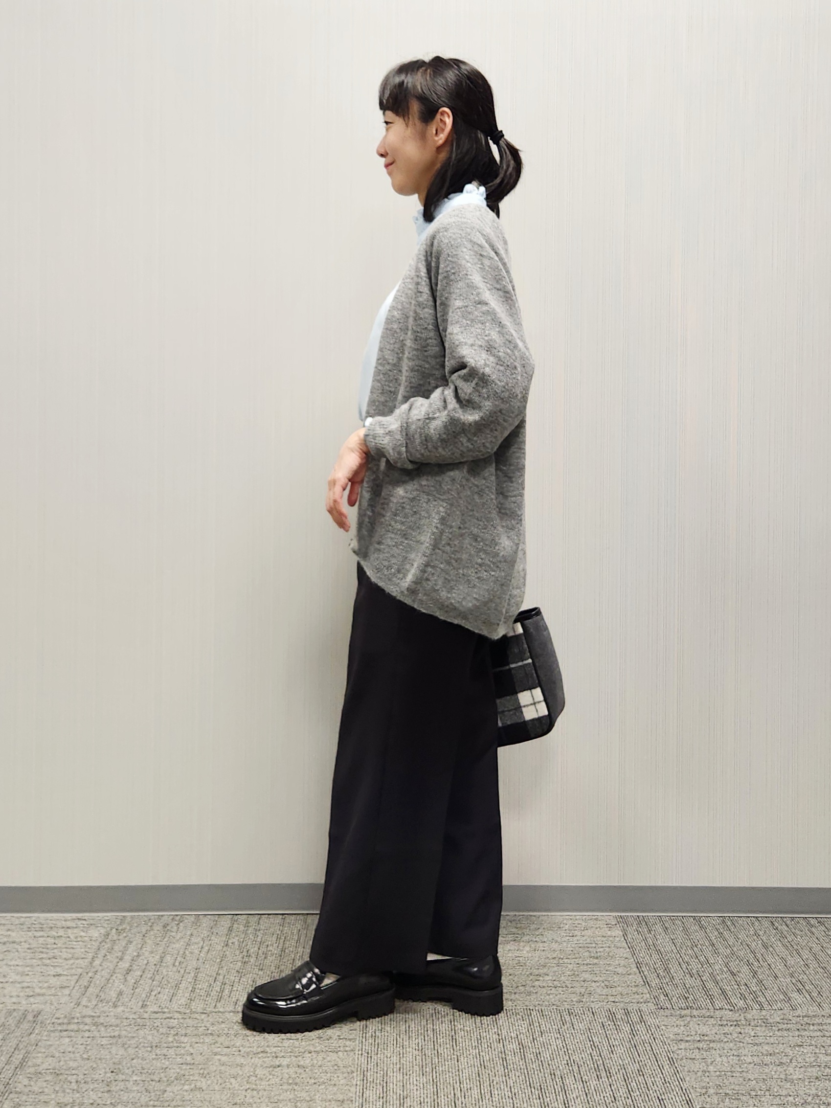 naraさんの「Dessin｜【洗える】モヘアブレンドニット ボタンレスカーディガン」を使ったコーディネート