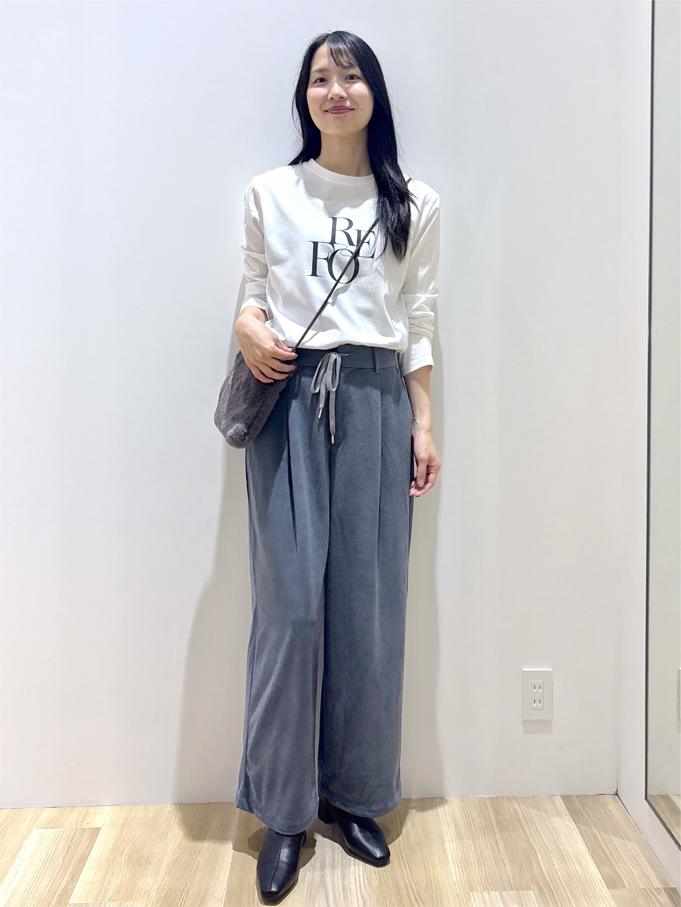 sachikoさんの「OPAQUE.CLIP｜ロゴアソートロングTシャツ【洗濯機OK】」を使ったコーディネート