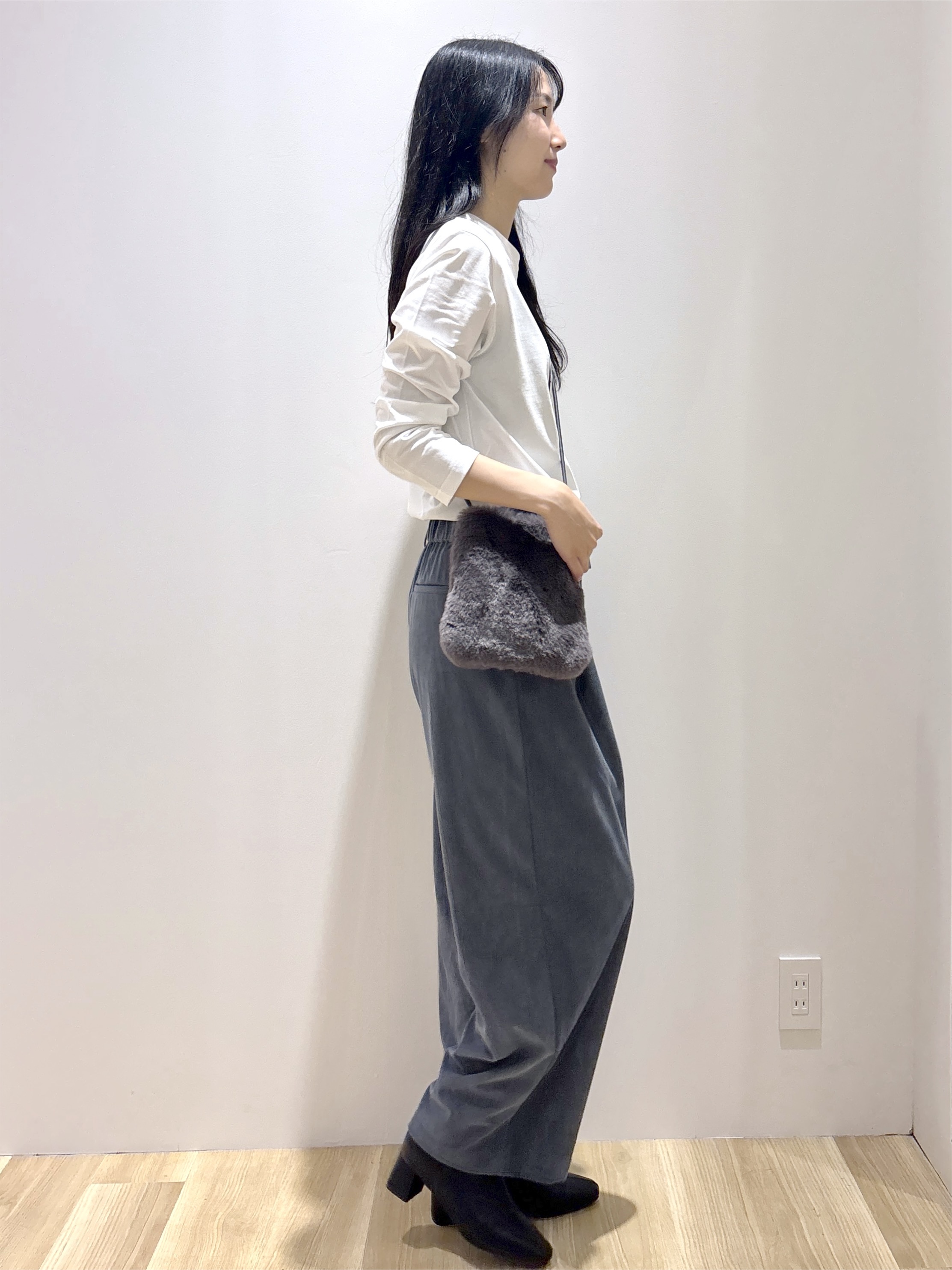 sachikoさんの「OPAQUE.CLIP｜ロゴアソートロングTシャツ【洗濯機OK】」を使ったコーディネート