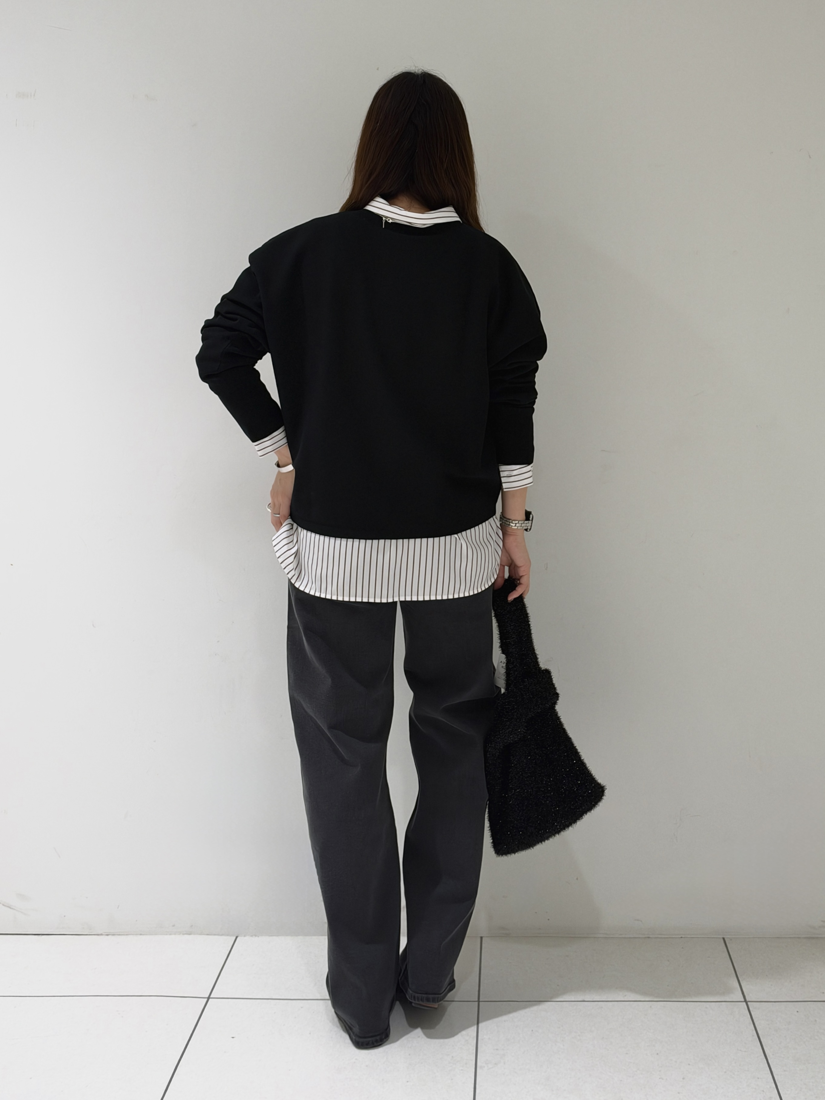 そんさんの「INDIVI｜【選べる6色／ストレッチ◎】きれいめドルマンスリーブニット」を使ったコーディネート