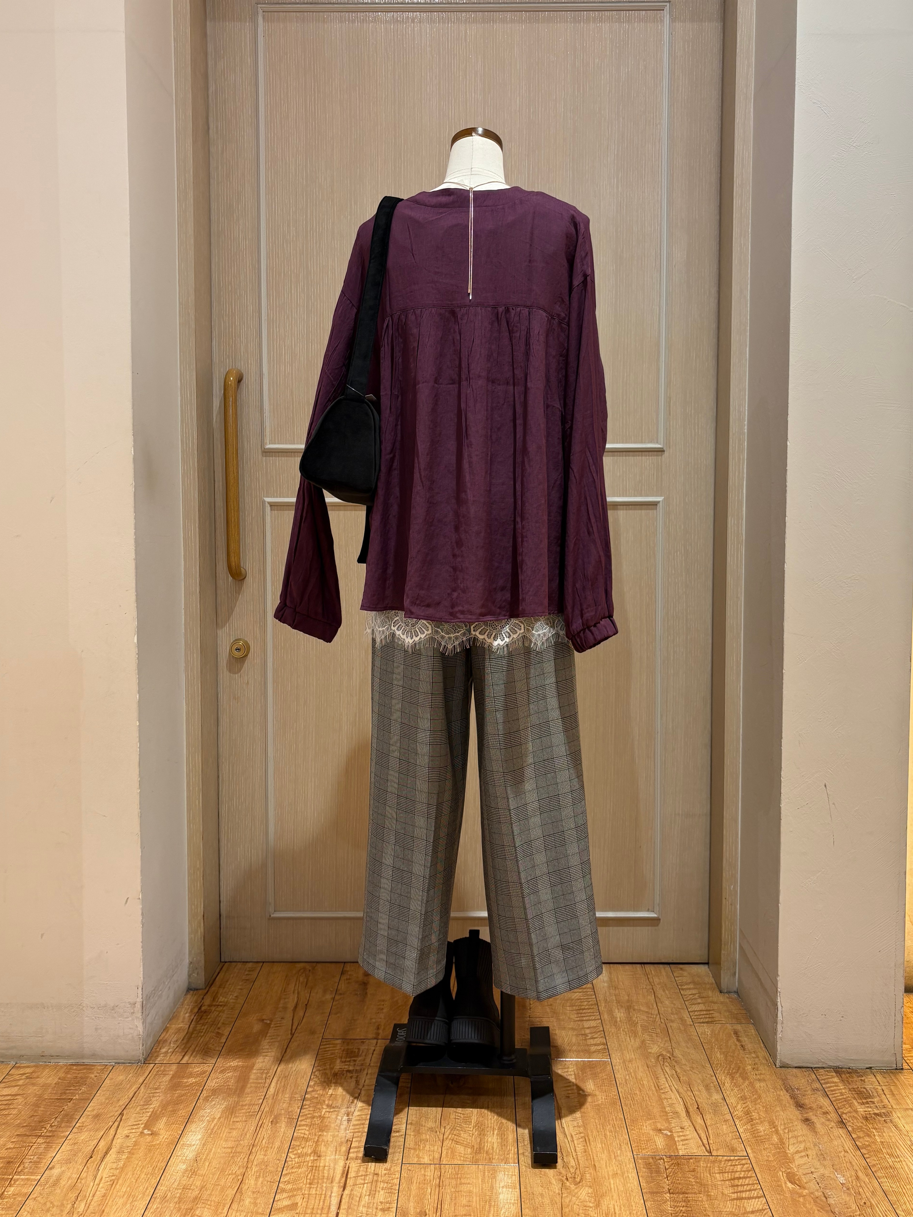 まるよOTさんの「SHOO･LA･RUE｜【S-LL/洗濯機可】着痩せシルエット シャーリングシャツカーディガン」を使ったコーディネート