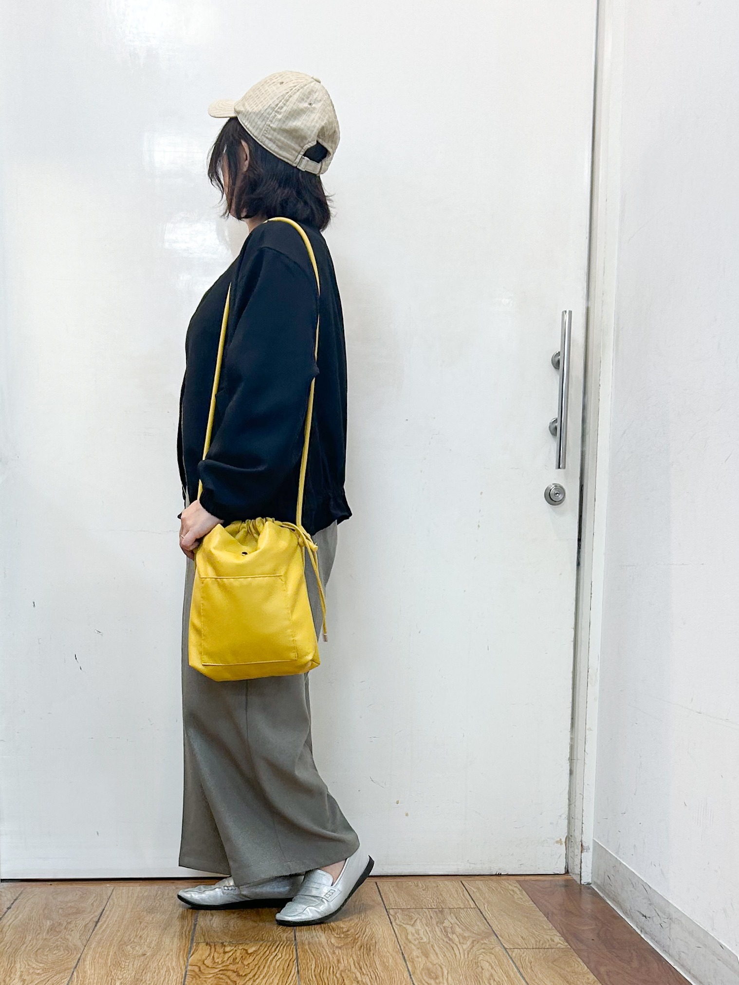 haruさんの「SHOO･LA･RUE｜【洗濯後しわになりにくい/S-LL】裾ドロストフリルブルゾン」を使ったコーディネート