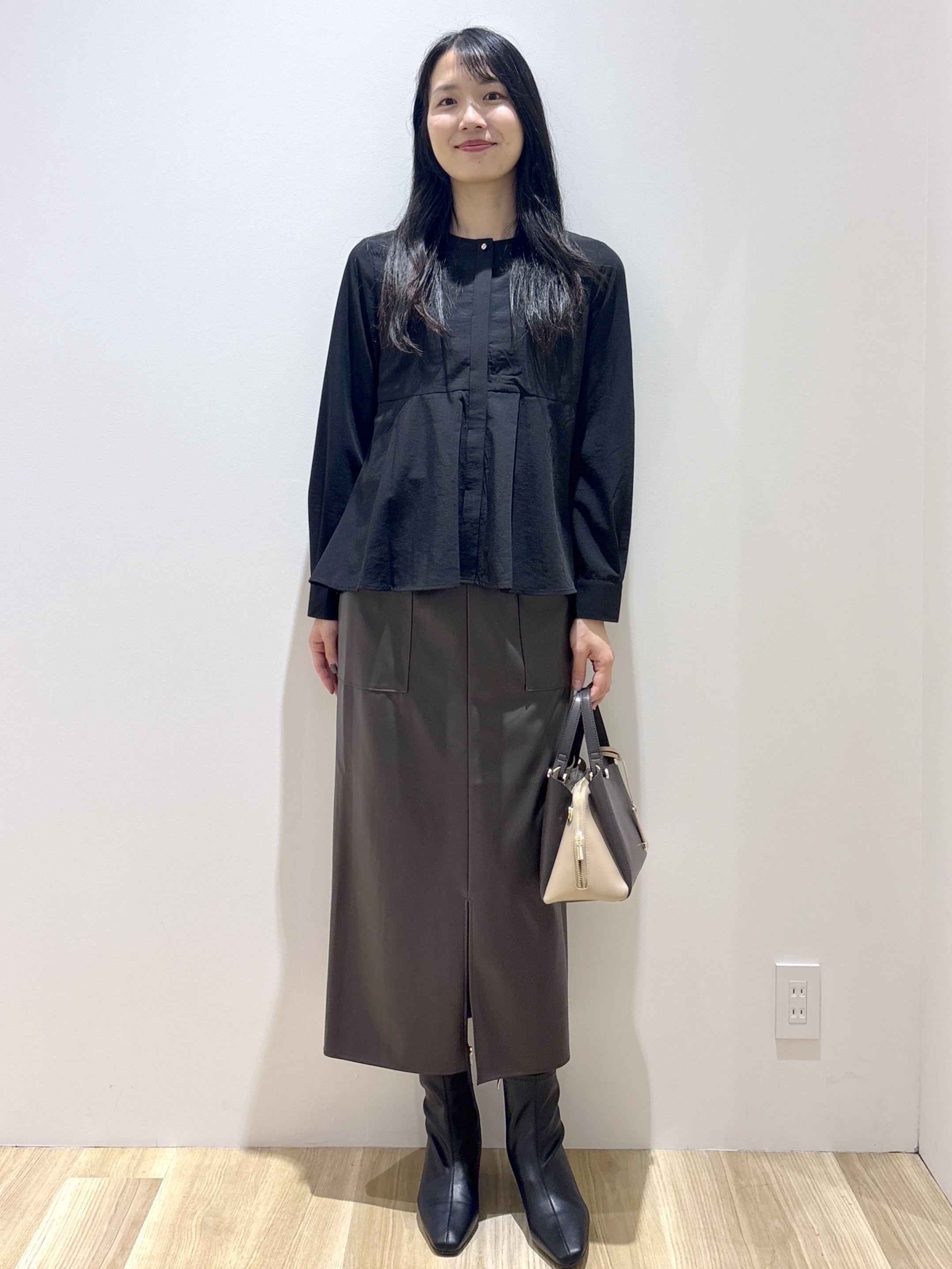 sachikoさんの「OPAQUE.CLIP｜バックプリーツデザインブラウス【洗濯機OK】」を使ったコーディネート