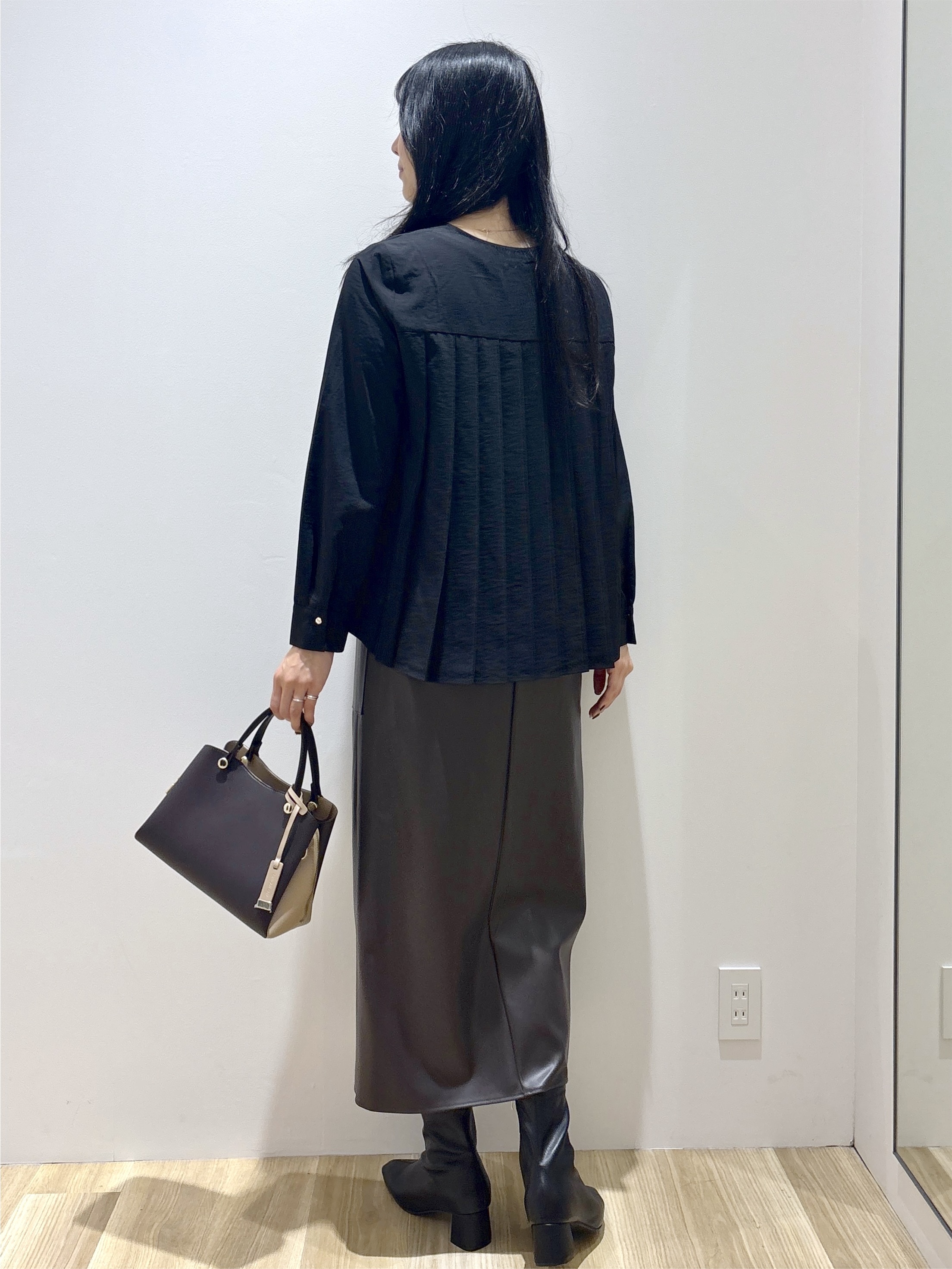 sachikoさんの「OPAQUE.CLIP｜バックプリーツデザインブラウス【洗濯機OK】」を使ったコーディネート
