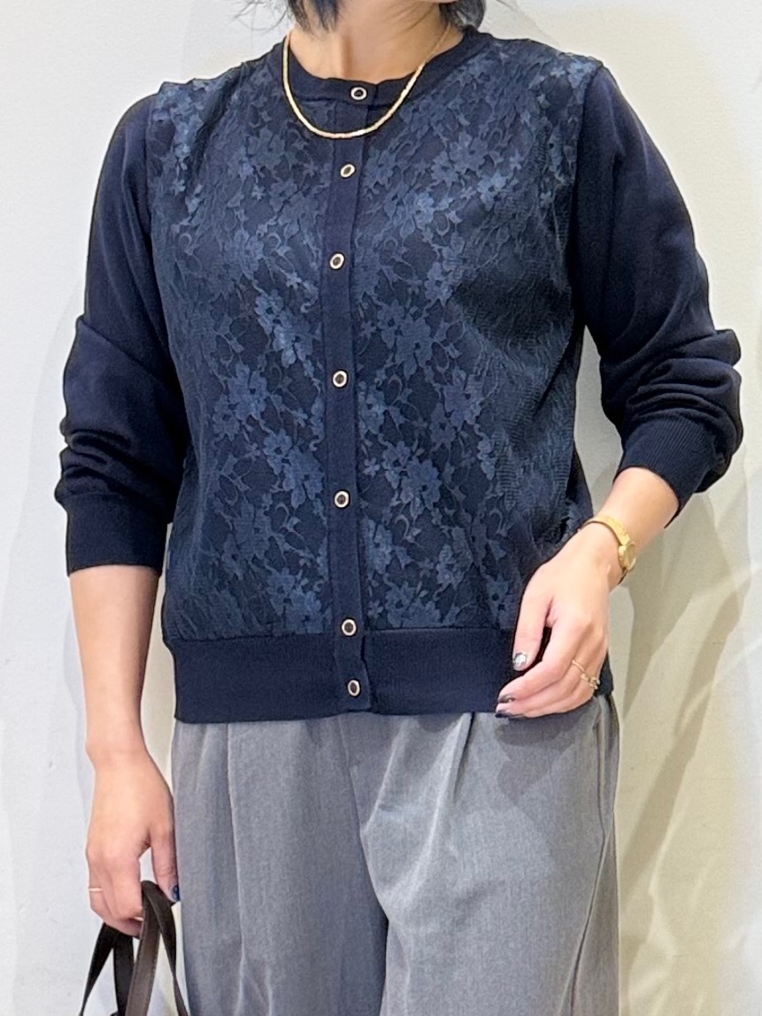 misakiさんの「SHOO･LA･RUE｜【洗濯機可/S-LL】周りと差がつく レースデザインカーディガン」を使ったコーディネート