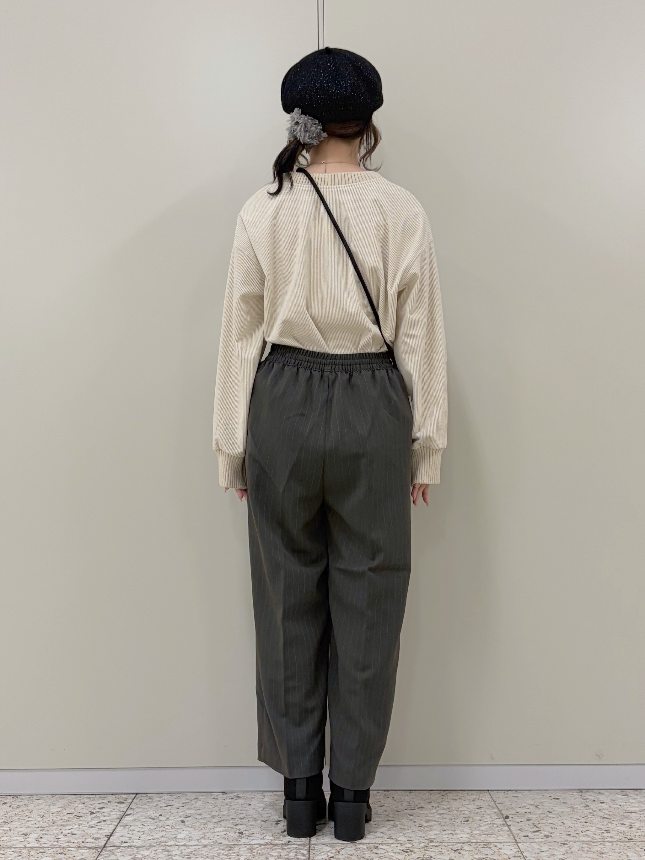 ひよりん⭐️さんの「SHOO･LA･RUE｜【S-LL/洗濯機可/前後2WAY】大人上品にきまる コーデュロイトップス」を使ったコーディネート