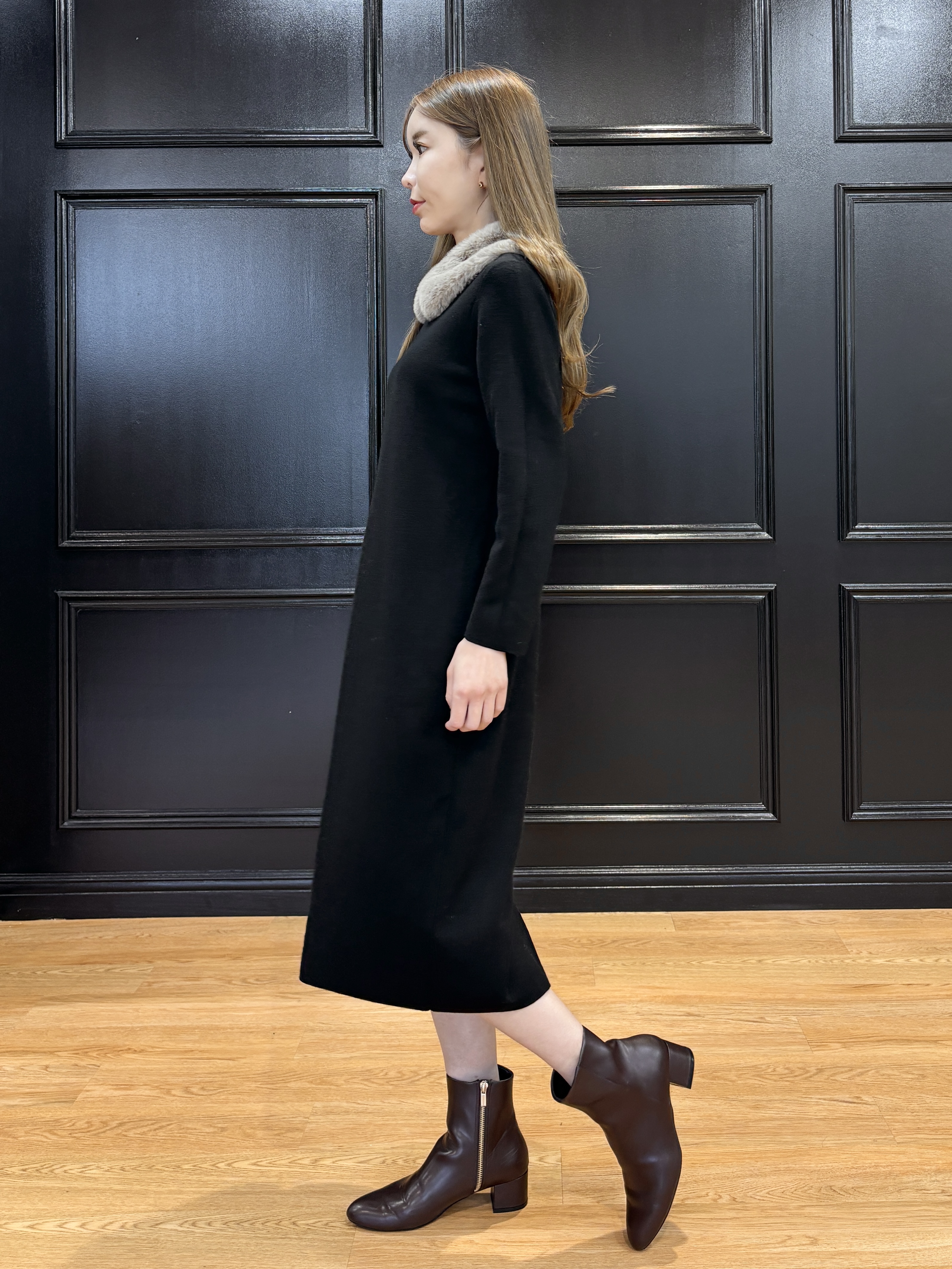 清水夏姫さんの「DRESSTERIOR｜ファーカラーニットワンピース」を使ったコーディネート