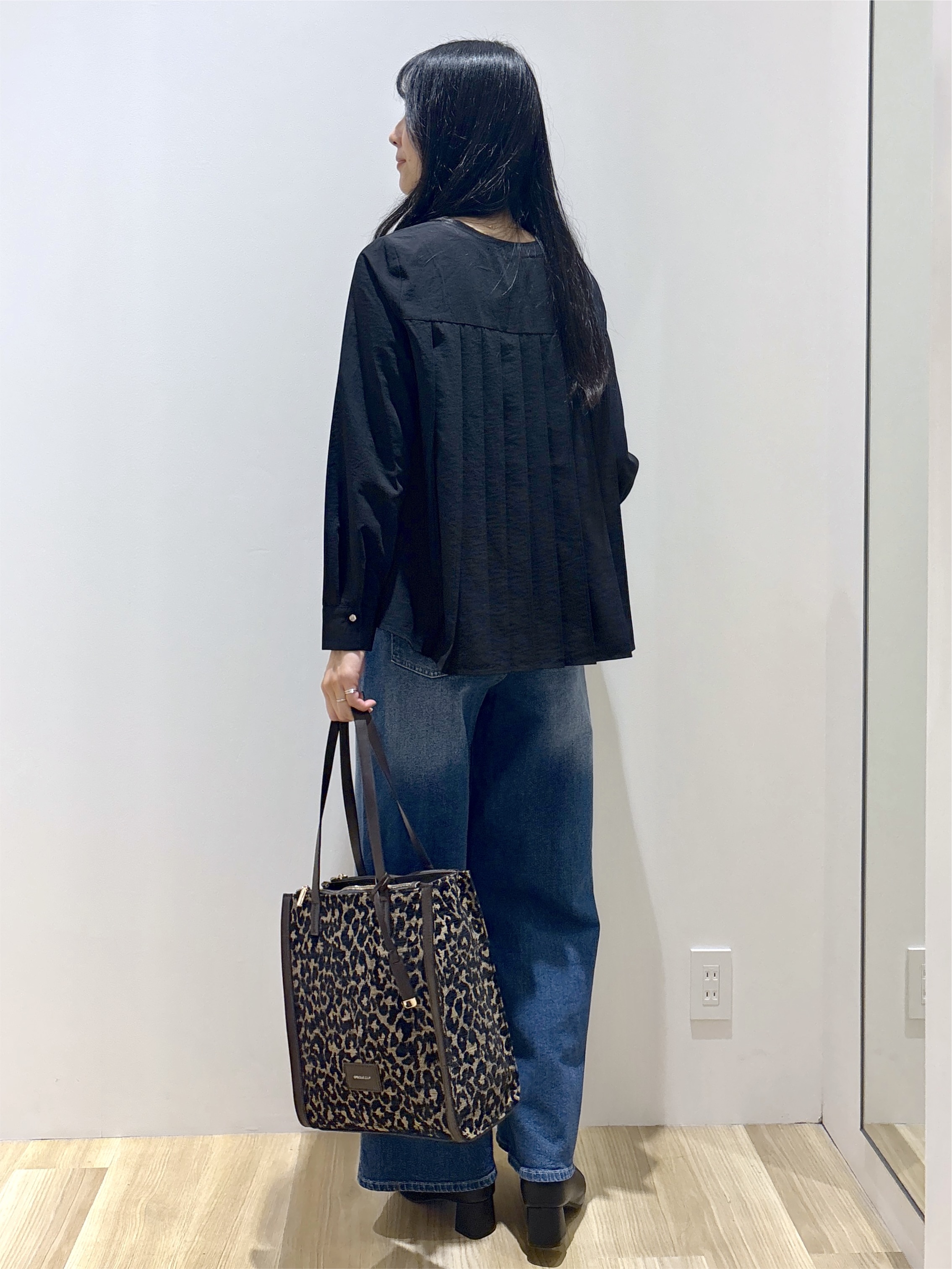 sachikoさんの「OPAQUE.CLIP｜バックプリーツデザインブラウス【洗濯機OK】」を使ったコーディネート