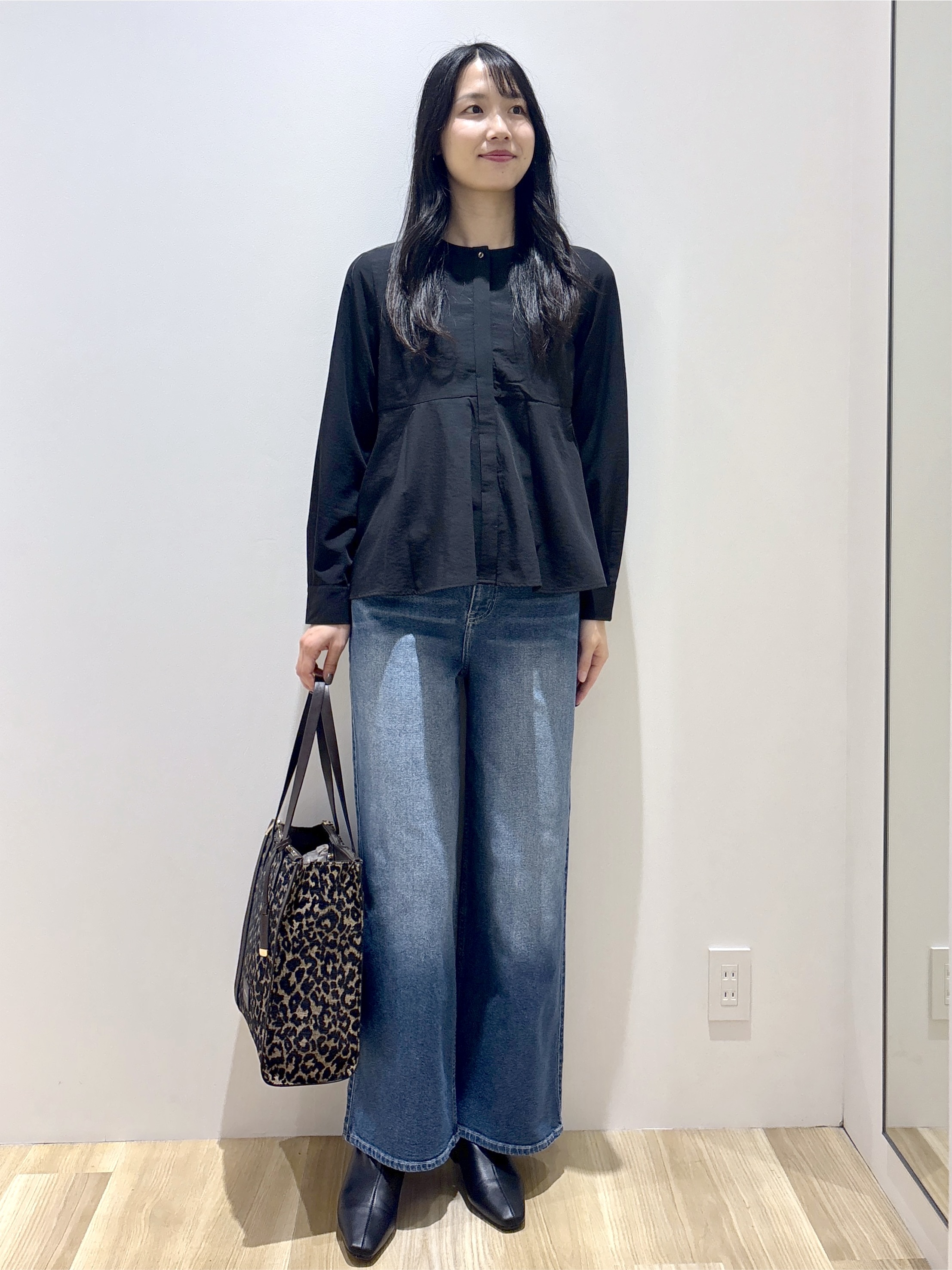 sachikoさんの「OPAQUE.CLIP｜バックプリーツデザインブラウス【洗濯機OK】」を使ったコーディネート