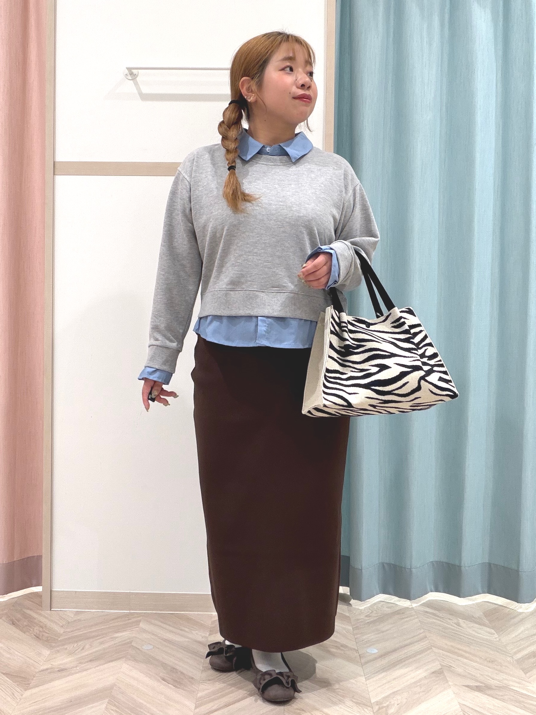 まちゃんなちゃんさんの「SHOO･LA･RUE｜【S-LL/洗濯機可】一枚でレイヤード感が完成する シャツドッキング裏毛トップス」を使ったコーディネート