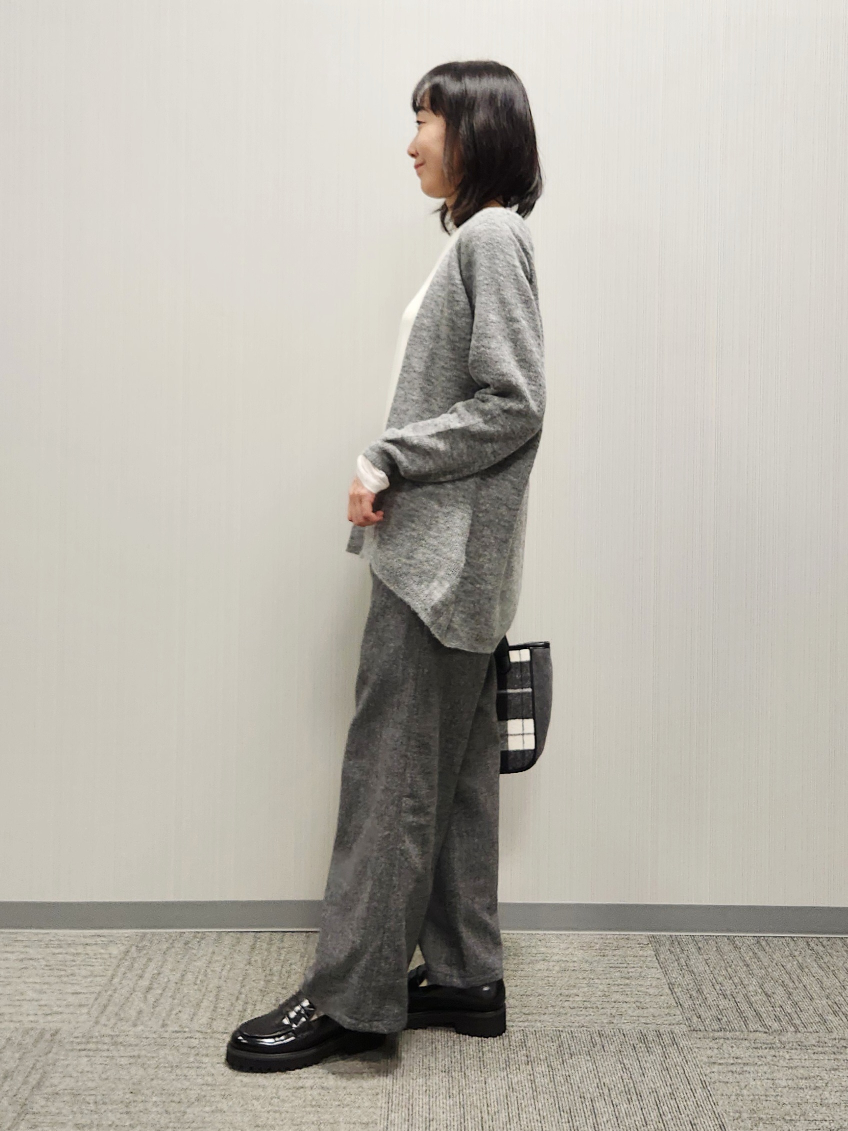 naraさんの「Dessin｜【洗える】モヘアブレンドニット ボタンレスカーディガン」を使ったコーディネート