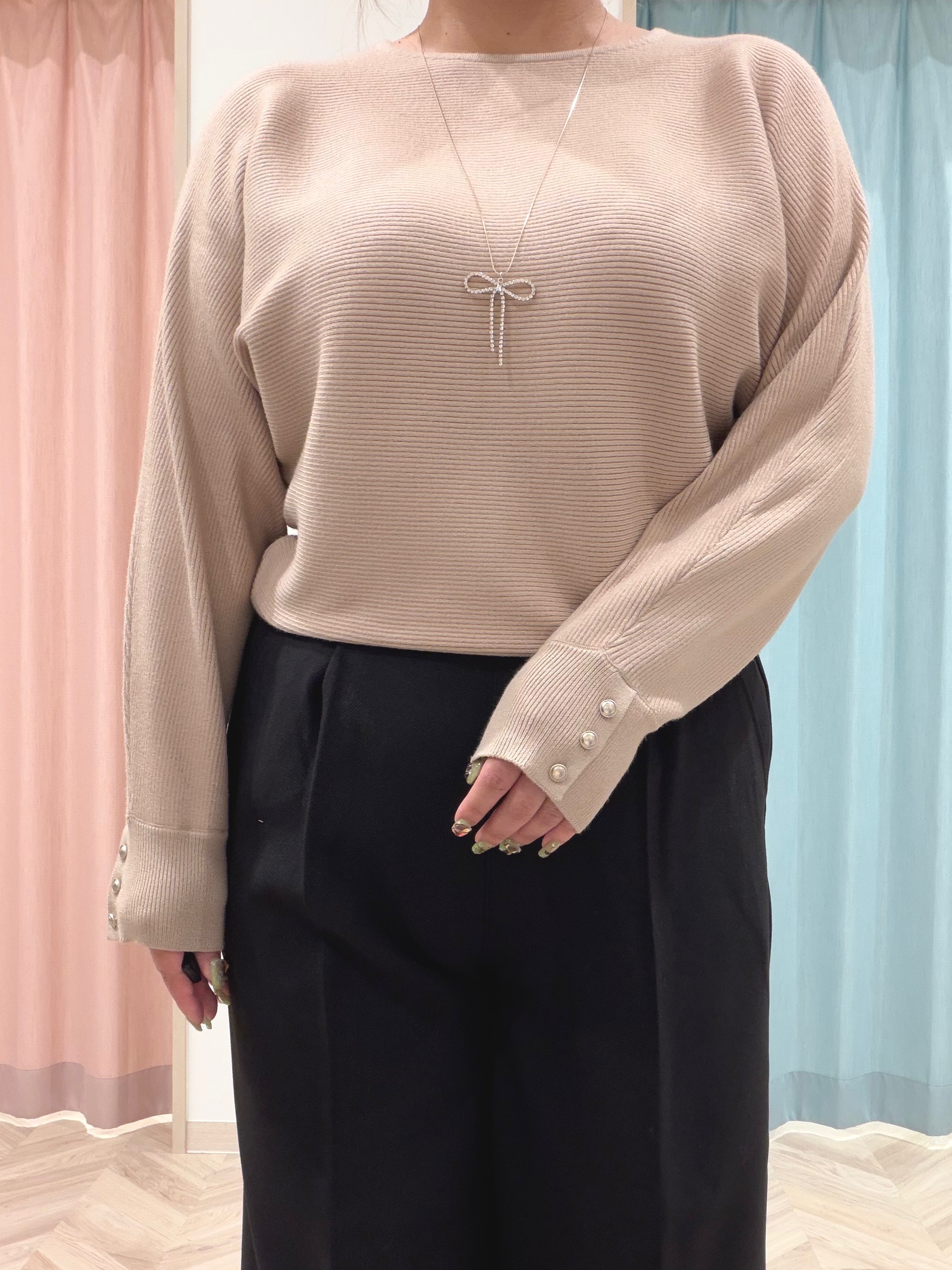 まちゃんなちゃんさんの「SHOO･LA･RUE｜【洗濯機可/体型カバー】やわらかリブドルマンニット」を使ったコーディネート