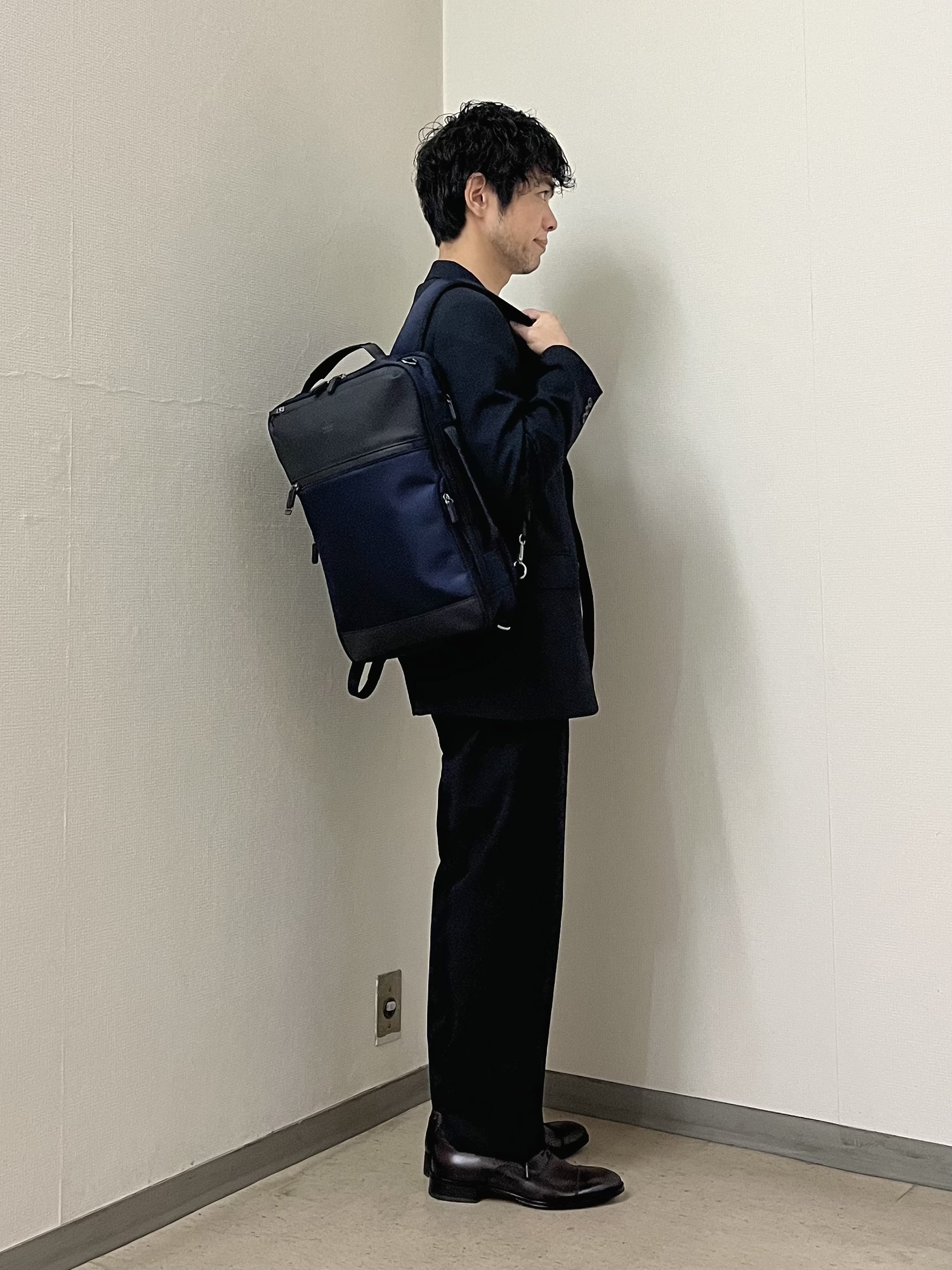 URAさんの「TAKEO KIKUCHI｜ウールライクキャットフット ジャケット」を使ったコーディネート
