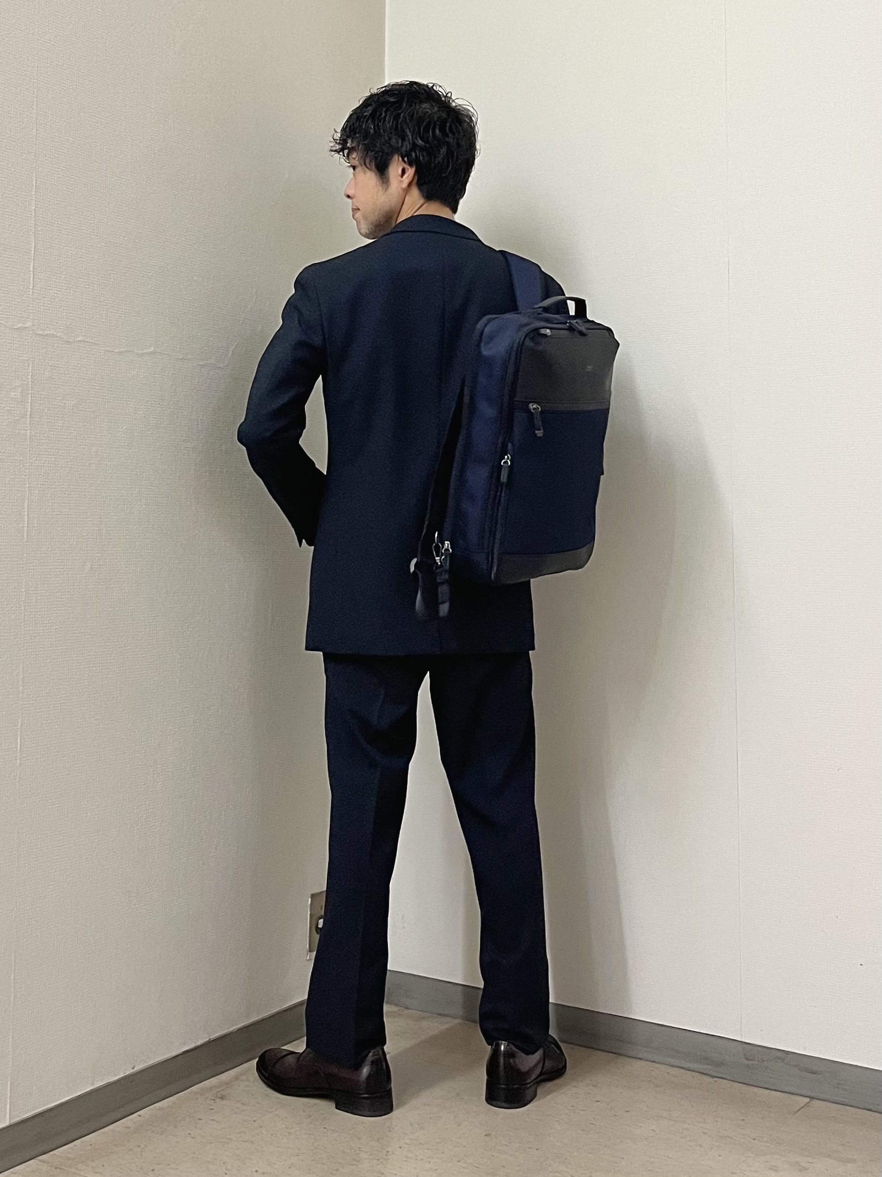URAさんの「TAKEO KIKUCHI｜ウールライクキャットフット ジャケット」を使ったコーディネート