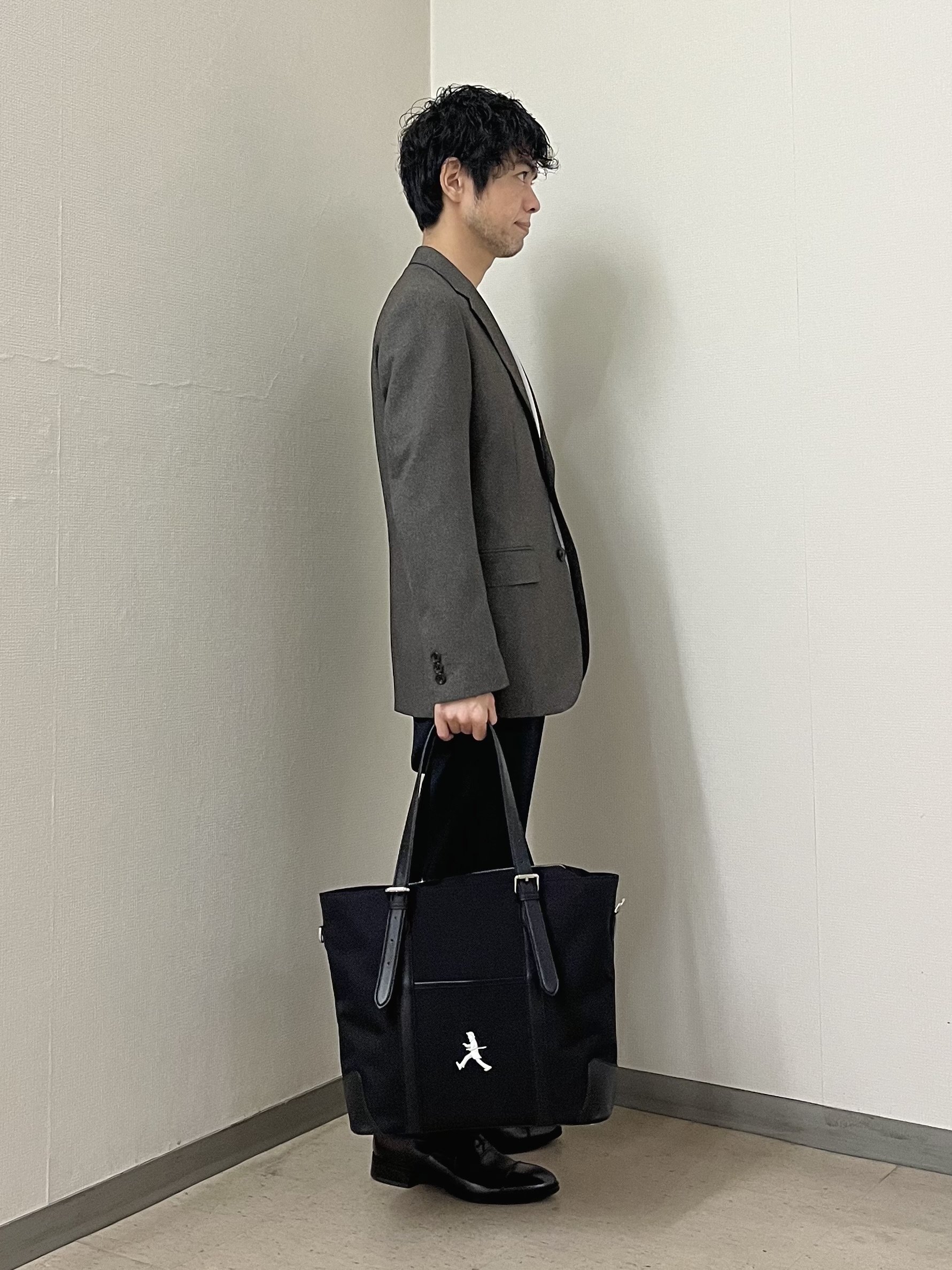 URAさんの「TAKEO KIKUCHI｜ウールライクキャットフット ジャケット」を使ったコーディネート