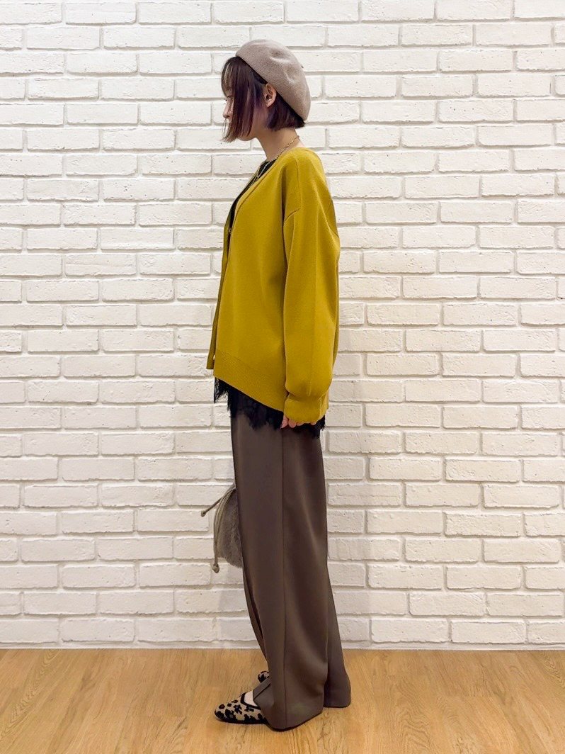 𝐜𝐡𝐢𝐤𝐚さんの「SHOO･LA･RUE｜【毛玉になりにくい/S-LL/洗濯機可/体型カバー】Vネックゆったりカーディガン」を使ったコーディネート