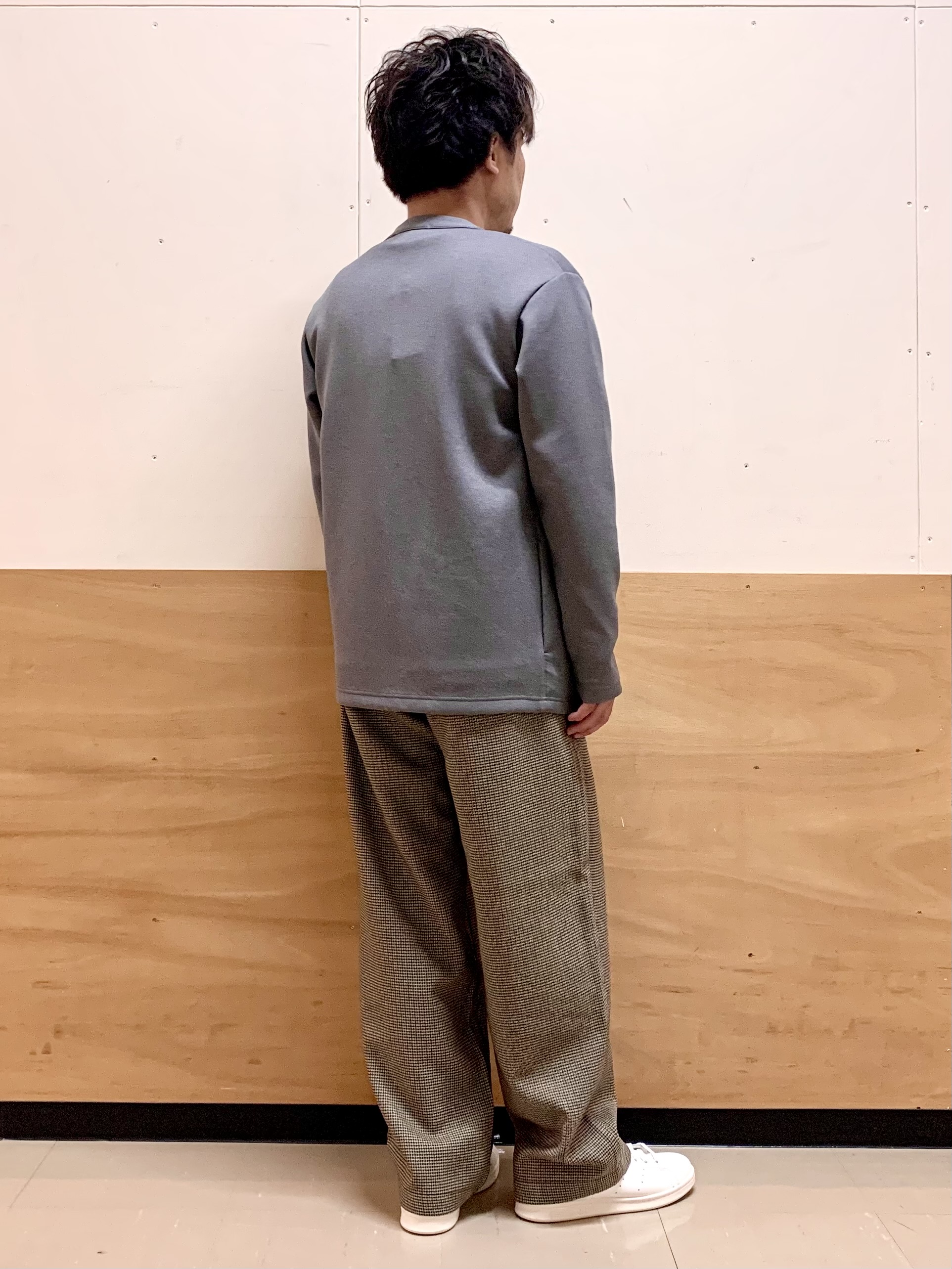 MATUさんの「THE SHOP TK｜杢調スエードタッチカーデ」を使ったコーディネート