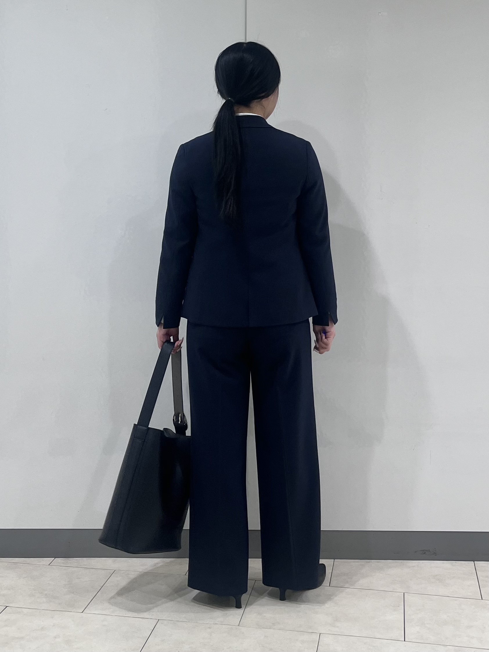 hasuさんの「INDIVI｜【洗える／通勤／スーツ】メランジストレッチ テーラードカラージャケット」を使ったコーディネート
