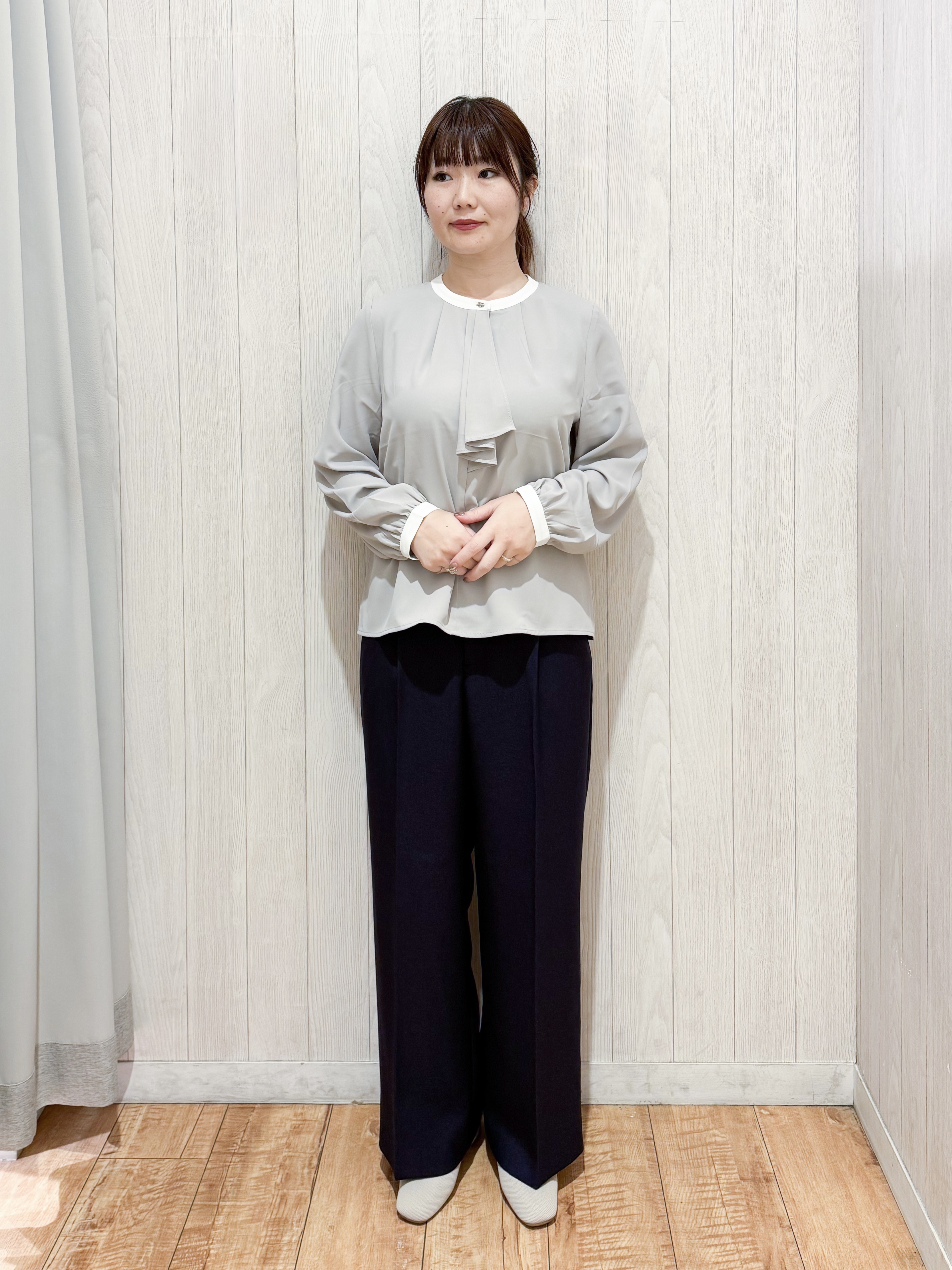 愛さんの「SHOO･LA･RUE｜【毛玉になりにくい/S-LL/洗濯機可/体型カバー】Vネックゆったりカーディガン」を使ったコーディネート