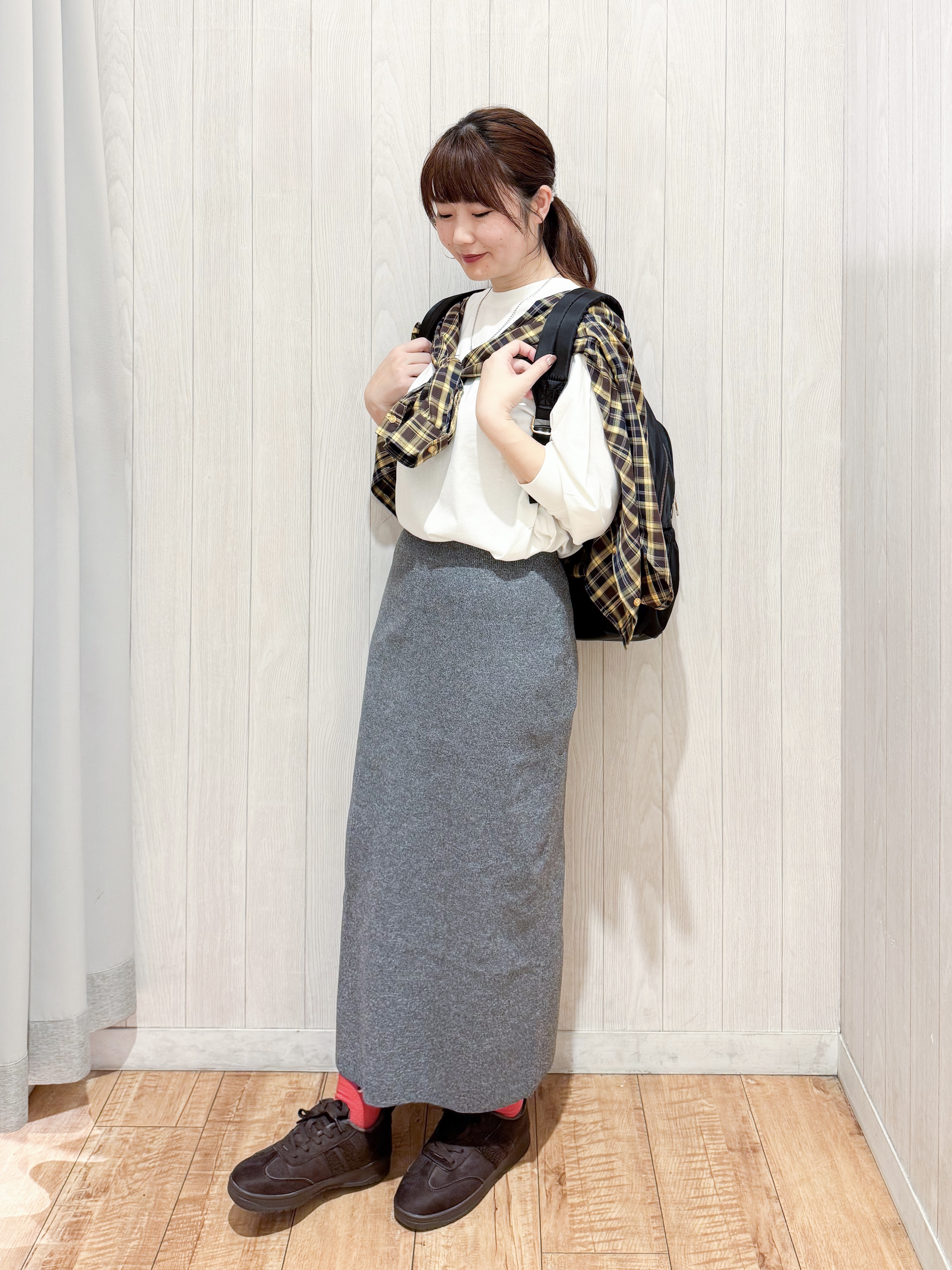 愛さんの「SHOO･LA･RUE｜【洗濯後しわになりにくい/S-LL】気分で選ぶ 大人のデイリー使いに ベーシックシャツ」を使ったコーディネート