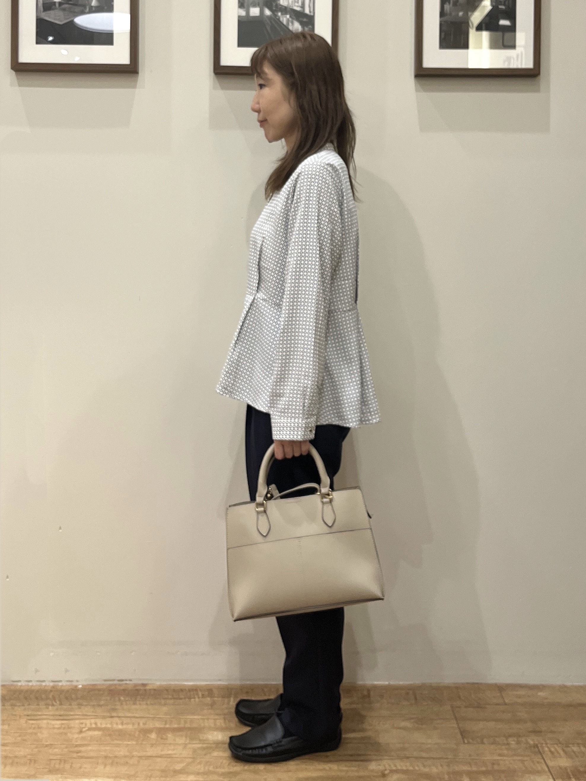 まつみさんの「SHOO･LA･RUE｜【セットアップ可/通勤/洗濯機可/SS-LL】女性らしく決まる カラーレスジャケット」を使ったコーディネート