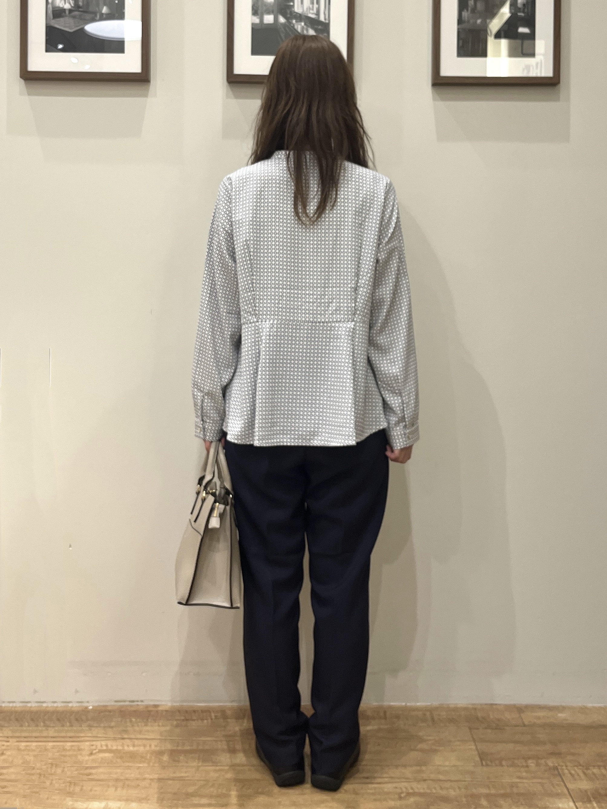 まつみさんの「SHOO･LA･RUE｜【セットアップ可/通勤/洗濯機可/SS-LL】女性らしく決まる カラーレスジャケット」を使ったコーディネート