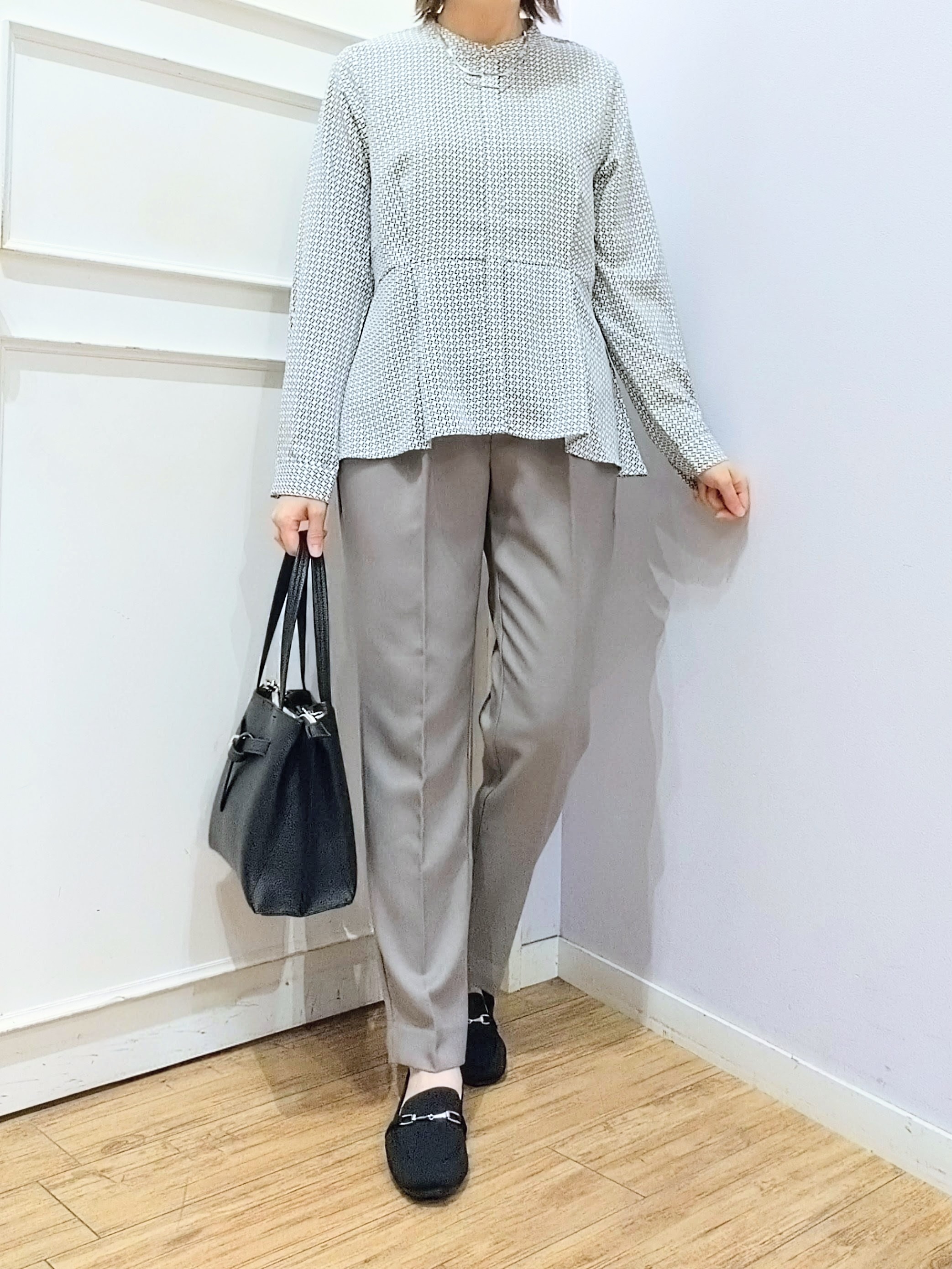 miomioさんの「SHOO･LA･RUE｜【S-LL/洗濯機可】配色使いが目を惹く クルーネックニットカーディガン」を使ったコーディネート
