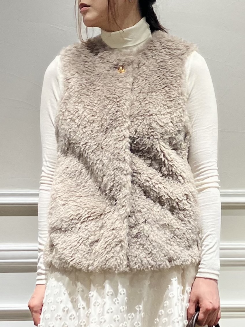 TSUKUIさんの「DRESSTERIOR｜エコファージレ」を使ったコーディネート