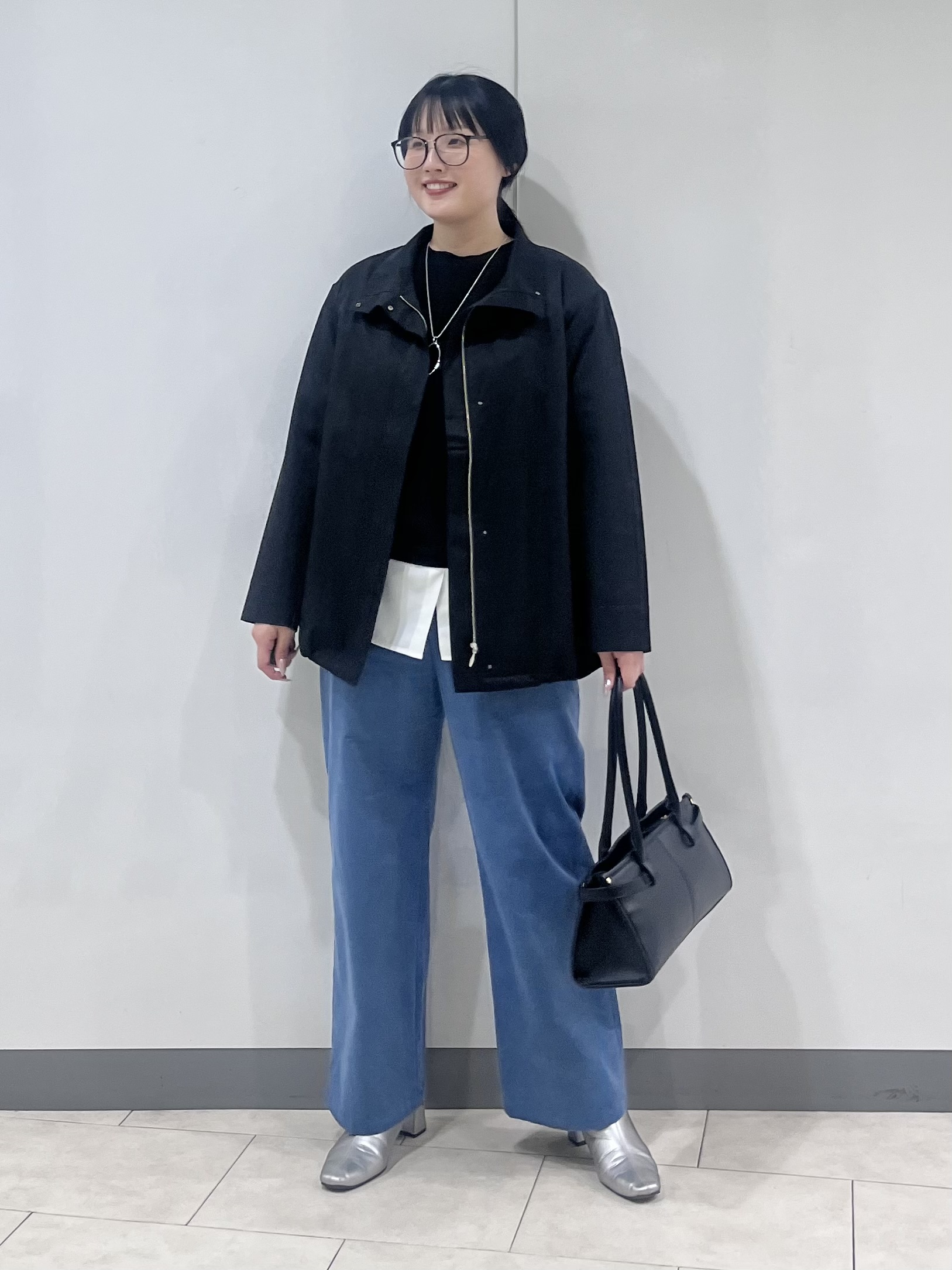 hasuさんの「INDIVI｜【撥水／UVケア】スタンドカラーブルゾン」を使ったコーディネート