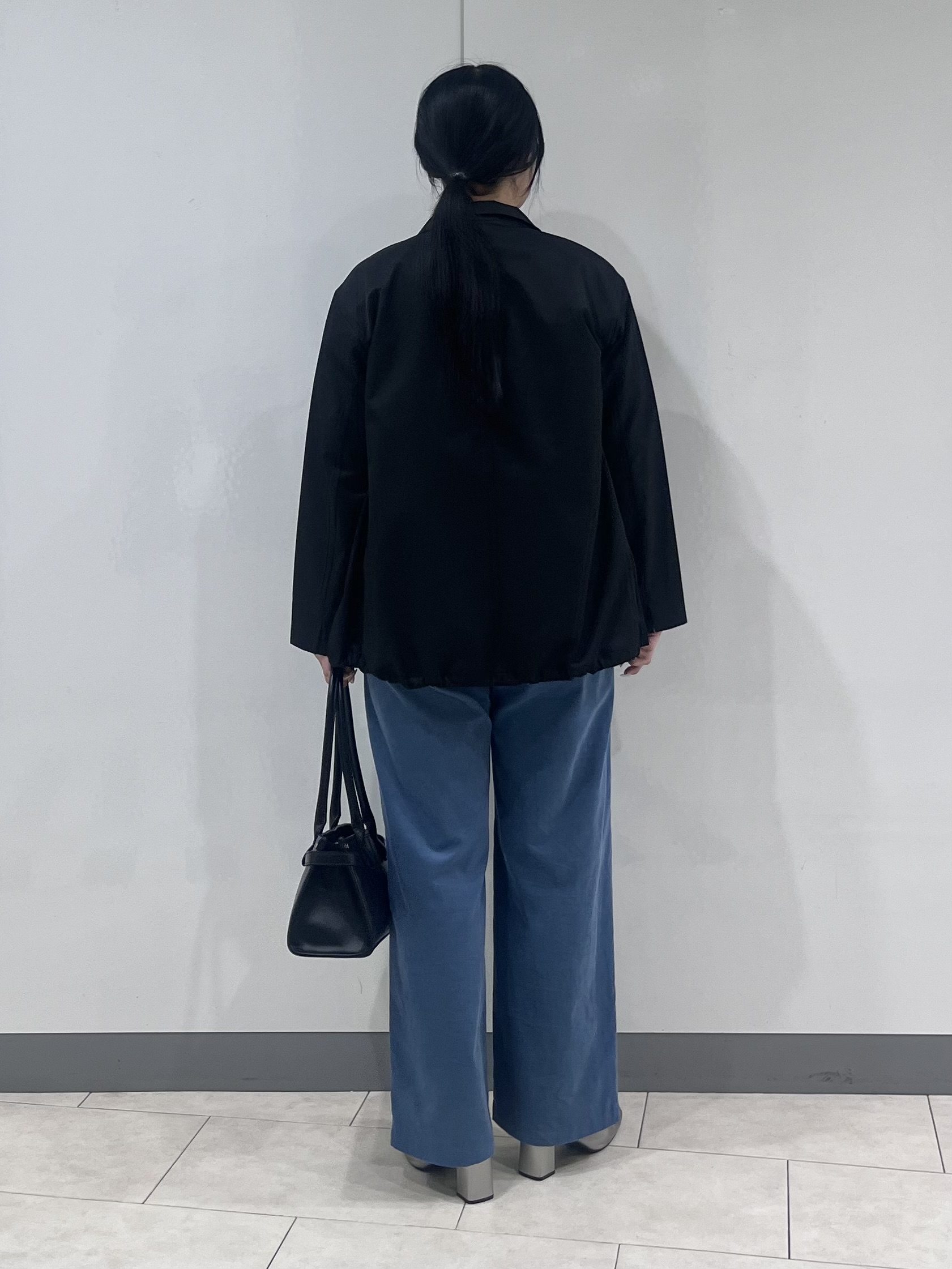 hasuさんの「INDIVI｜【撥水／UVケア】スタンドカラーブルゾン」を使ったコーディネート