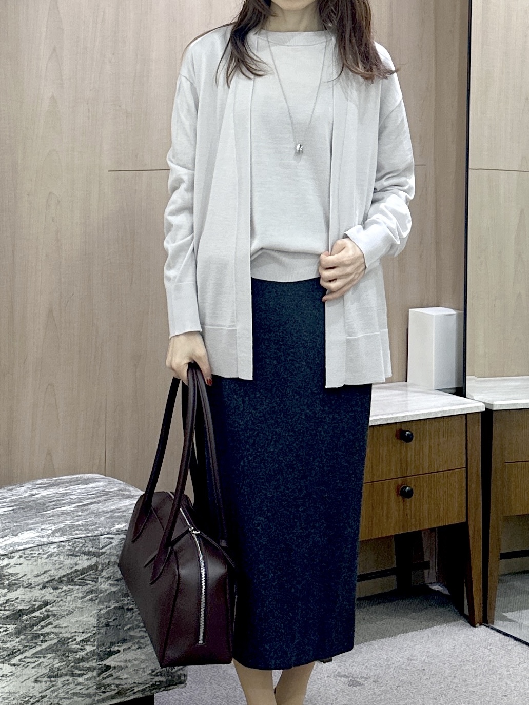 Miwaさんの「UNTITLED｜【アンサンブル可能/オンオフ使える】シルクウールカシミヤプルオーバー」を使ったコーディネート