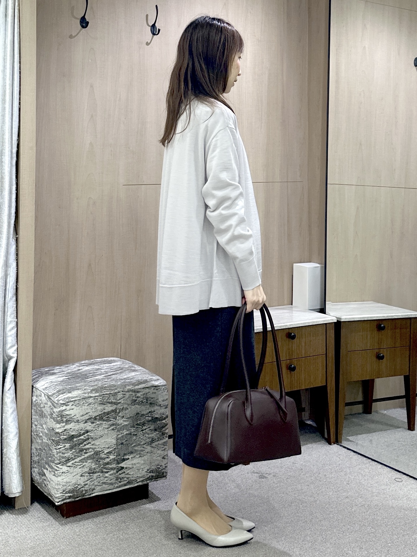 Miwaさんの「UNTITLED｜【アンサンブル可能/オンオフ使える】シルクウールカシミヤプルオーバー」を使ったコーディネート