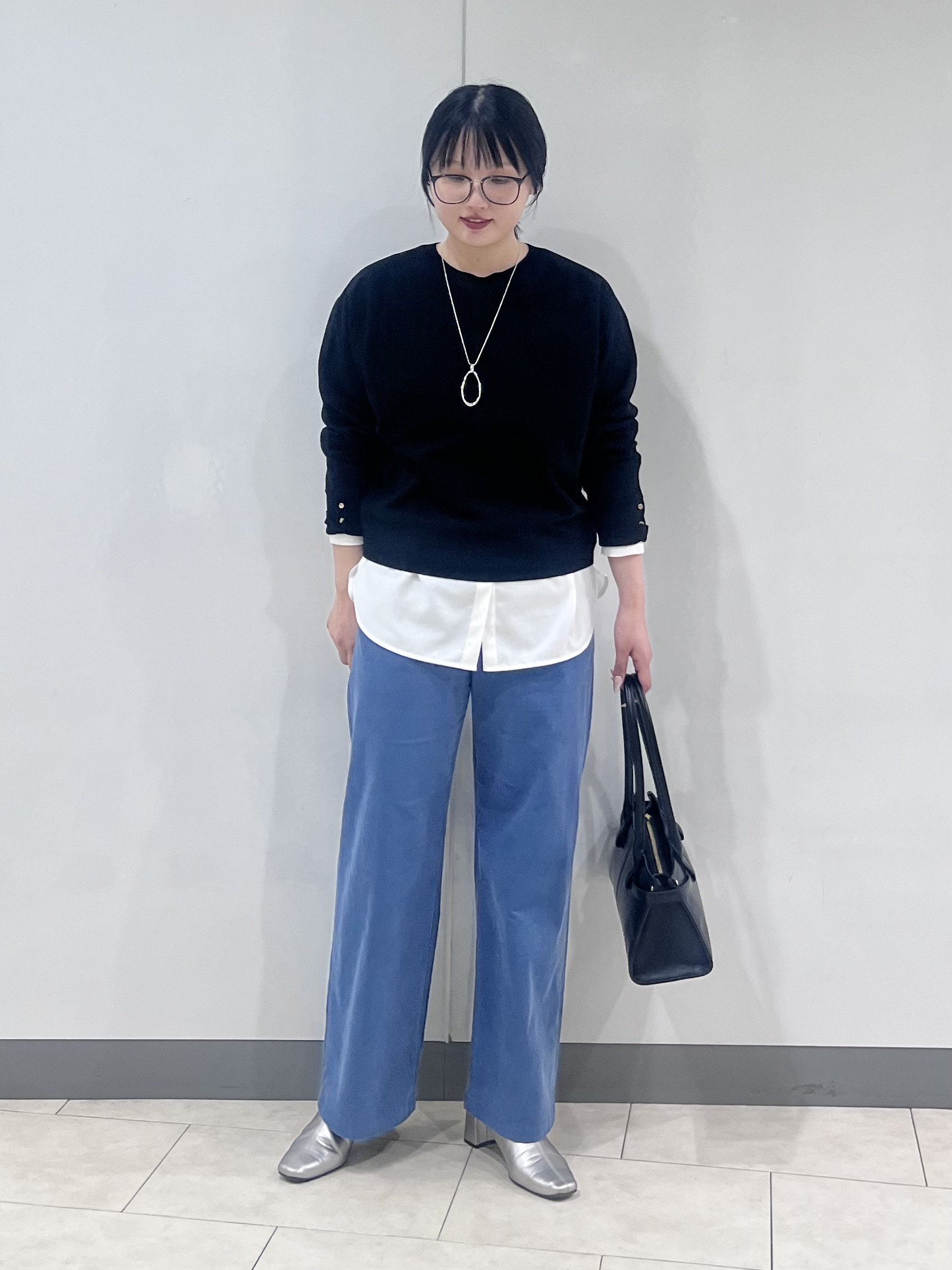 hasuさんの「INDIVI｜【選べる6色／ストレッチ◎】きれいめドルマンスリーブニット」を使ったコーディネート