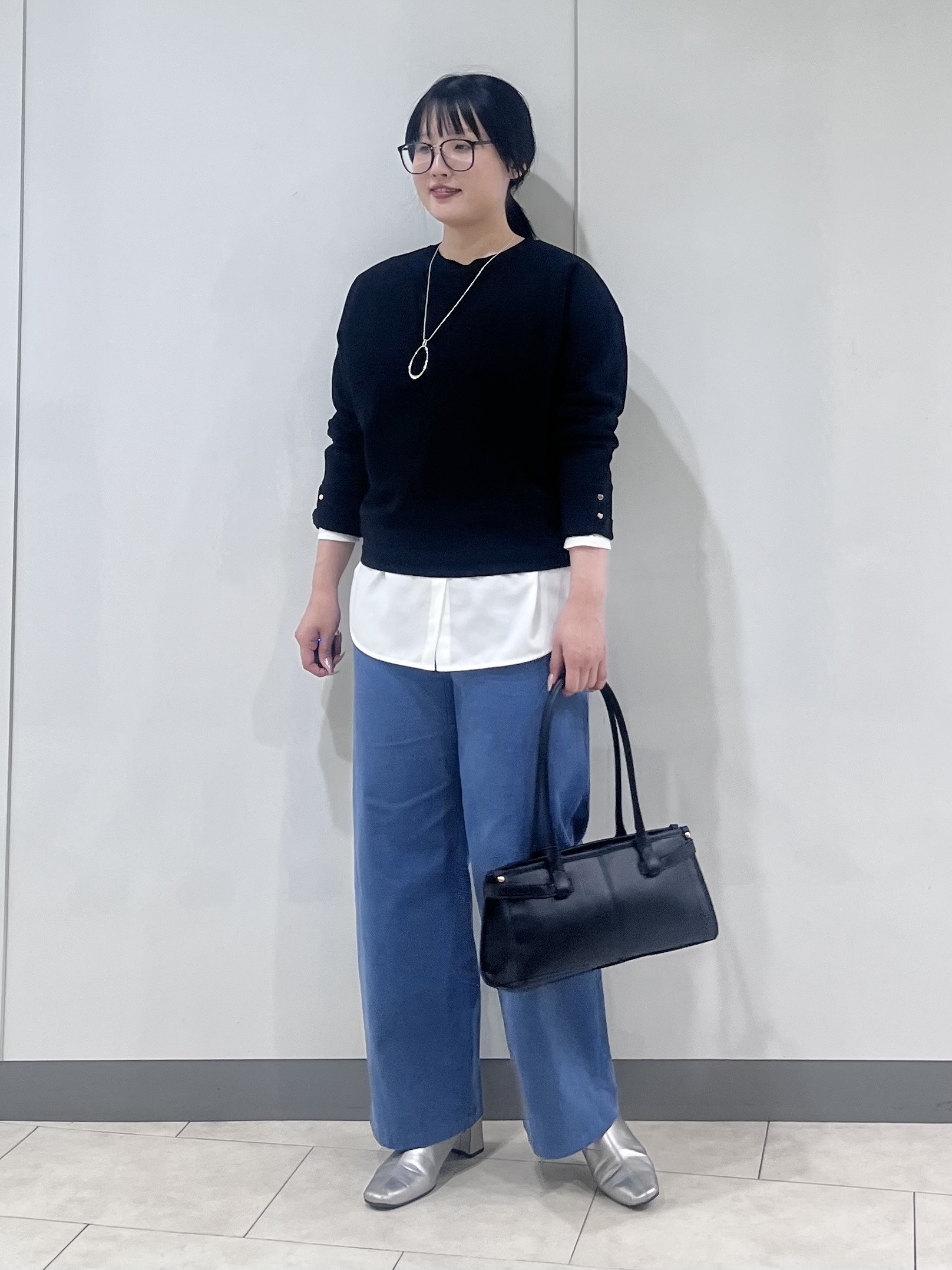 hasuさんの「INDIVI｜【選べる6色／ストレッチ◎】きれいめドルマンスリーブニット」を使ったコーディネート