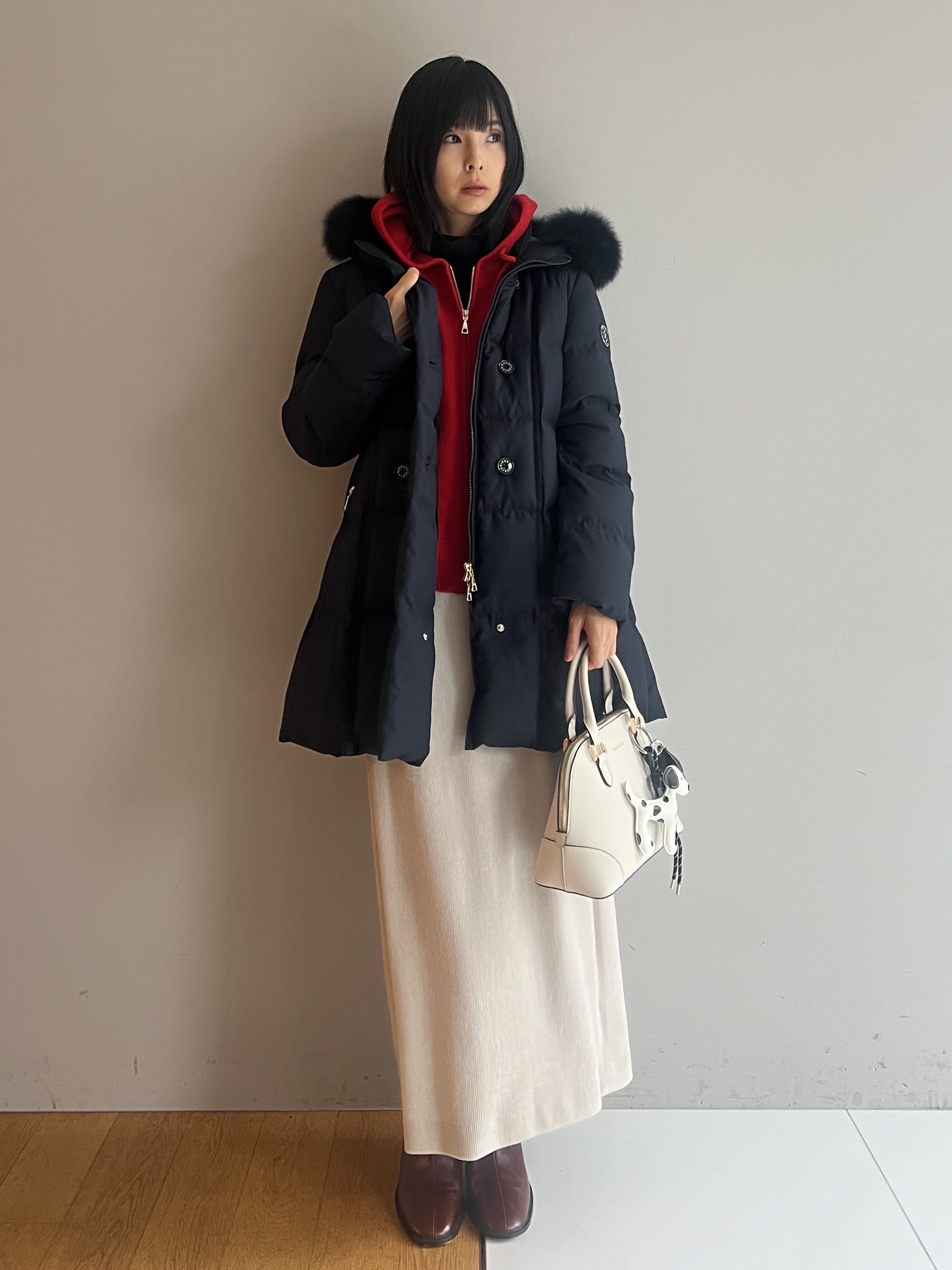 misaさんの「DRESSTERIOR｜【STORY11月号掲載】モノトーンドッグチャーム」を使ったコーディネート