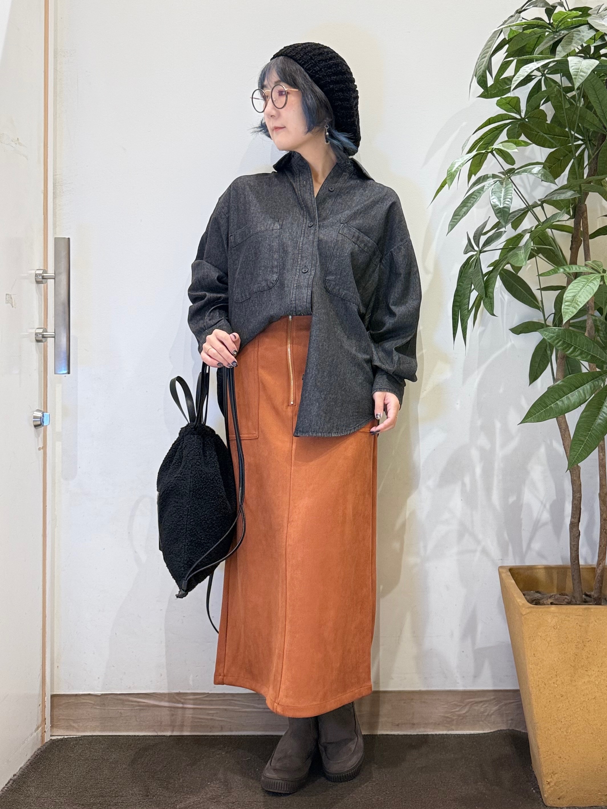 misakiさんの「SHOO･LA･RUE｜【S-LL/洗濯機可/体型カバー】ライトオンスデニム ダブルポケット オーバーサイズシャツ」を使ったコーディネート