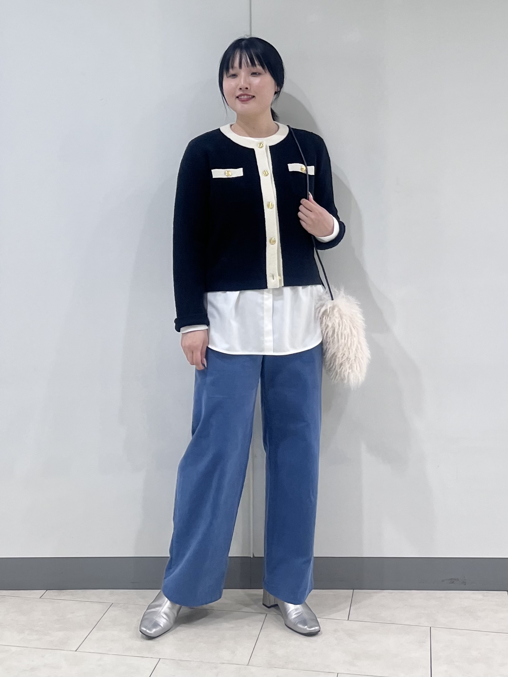 hasuさんの「INDIVI｜【撥水／UVケア】スタンドカラーブルゾン」を使ったコーディネート