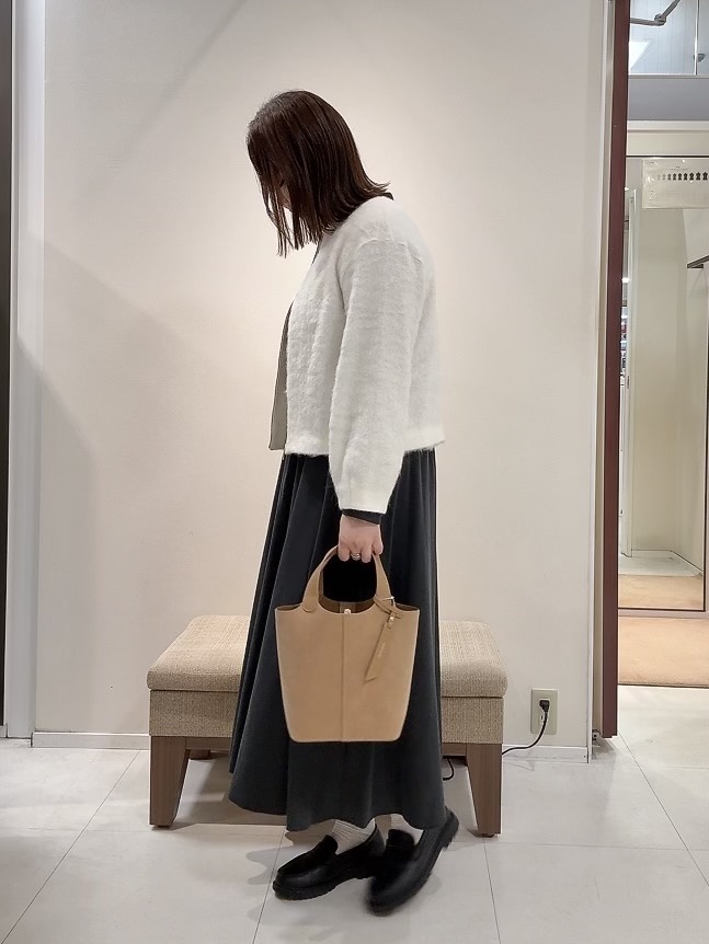 YUIさんの「UNTITLED｜【軽アウター/秋羽織り】シャギージップカーデ」を使ったコーディネート