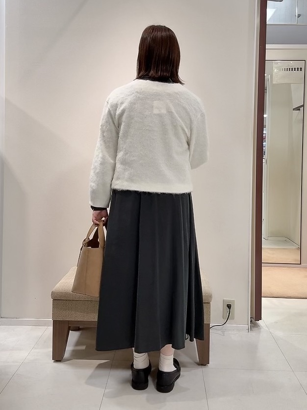YUIさんの「UNTITLED｜【軽アウター/秋羽織り】シャギージップカーデ」を使ったコーディネート