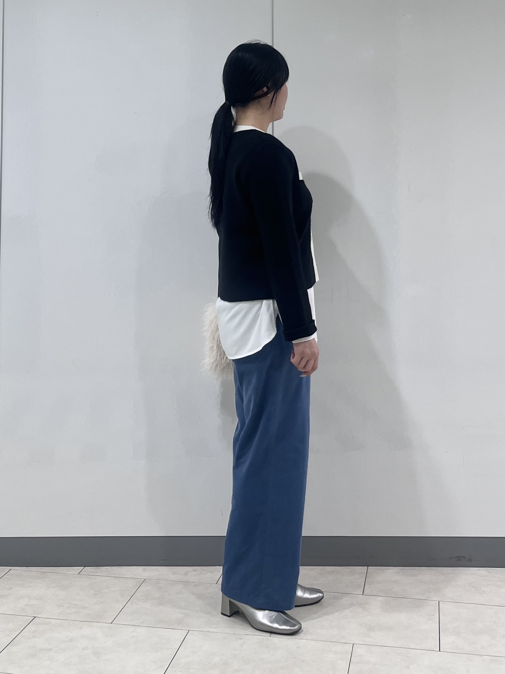 hasuさんの「INDIVI｜【軽やか】ブークレニットジャケット」を使ったコーディネート