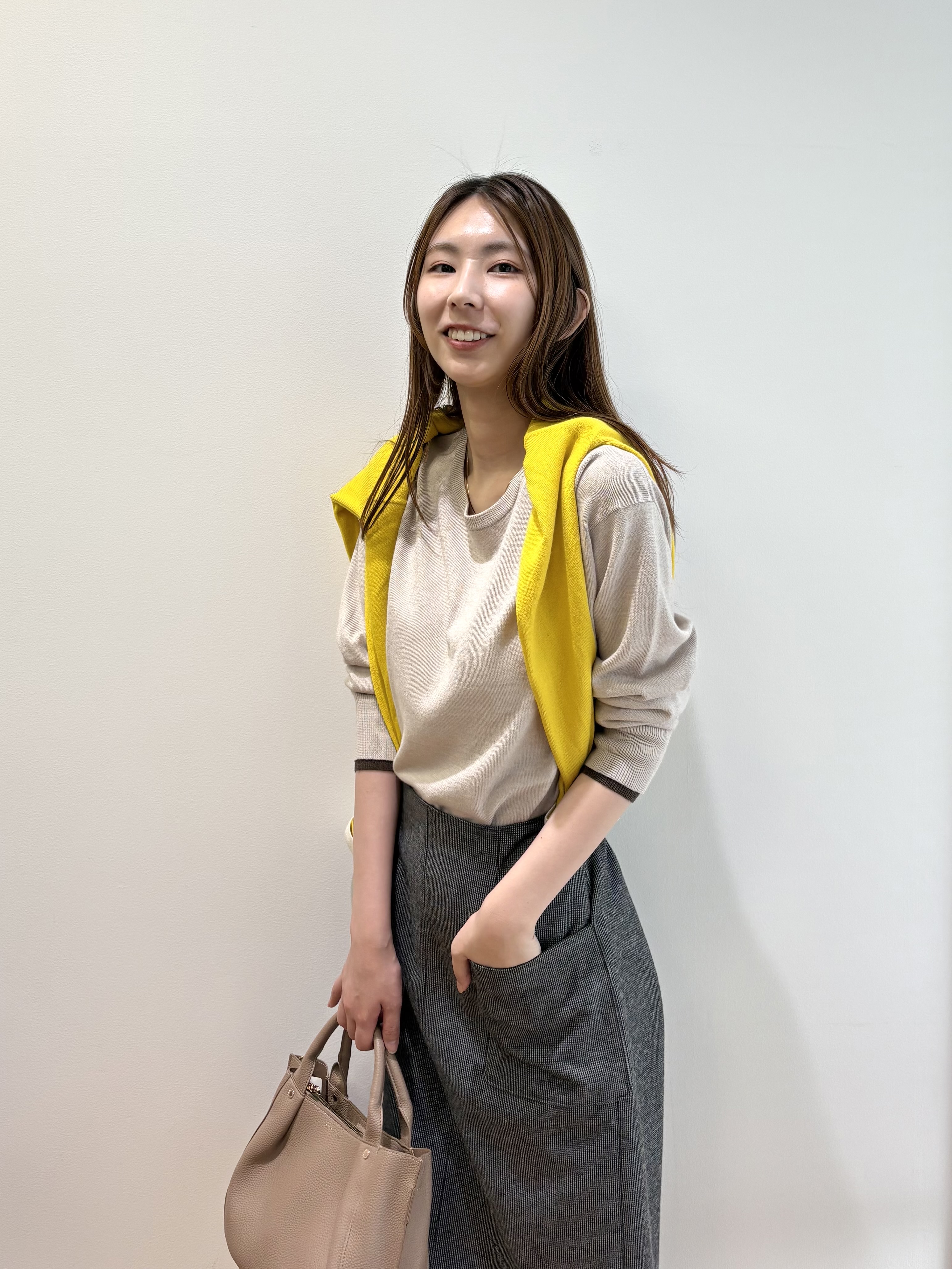 めぐさんの「OPAQUE.CLIP｜【2WAY／通勤対応】タックデザインミドルトートバッグ」を使ったコーディネート
