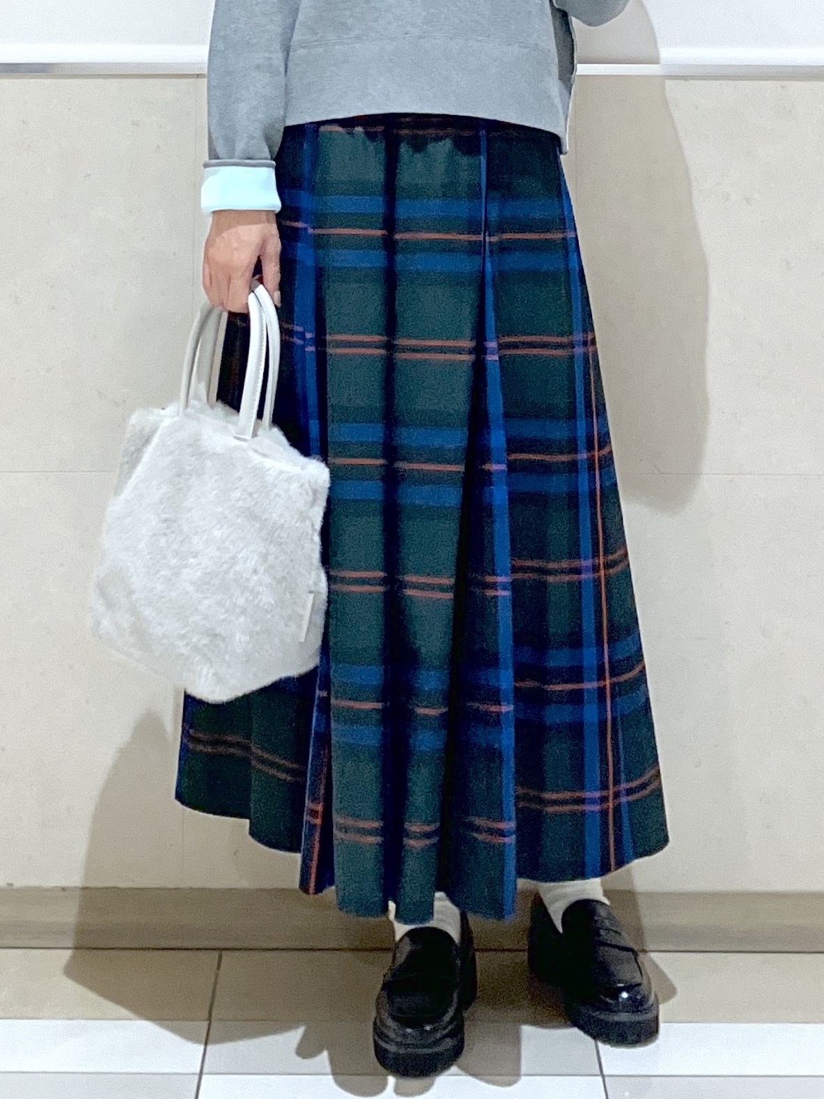 eriko さんの「Dessin｜【2WAY/洗濯機OK/XS-L】配色リバーシブル コットンジャカード クルーネックニット」を使ったコーディネート