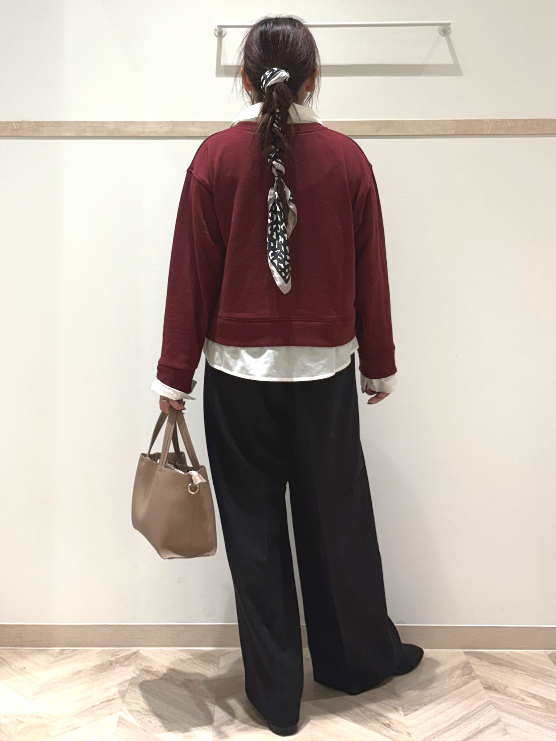 nanaさんの「SHOO･LA･RUE｜【S-LL/洗濯機可】一枚でレイヤード感が完成する シャツドッキング裏毛トップス」を使ったコーディネート