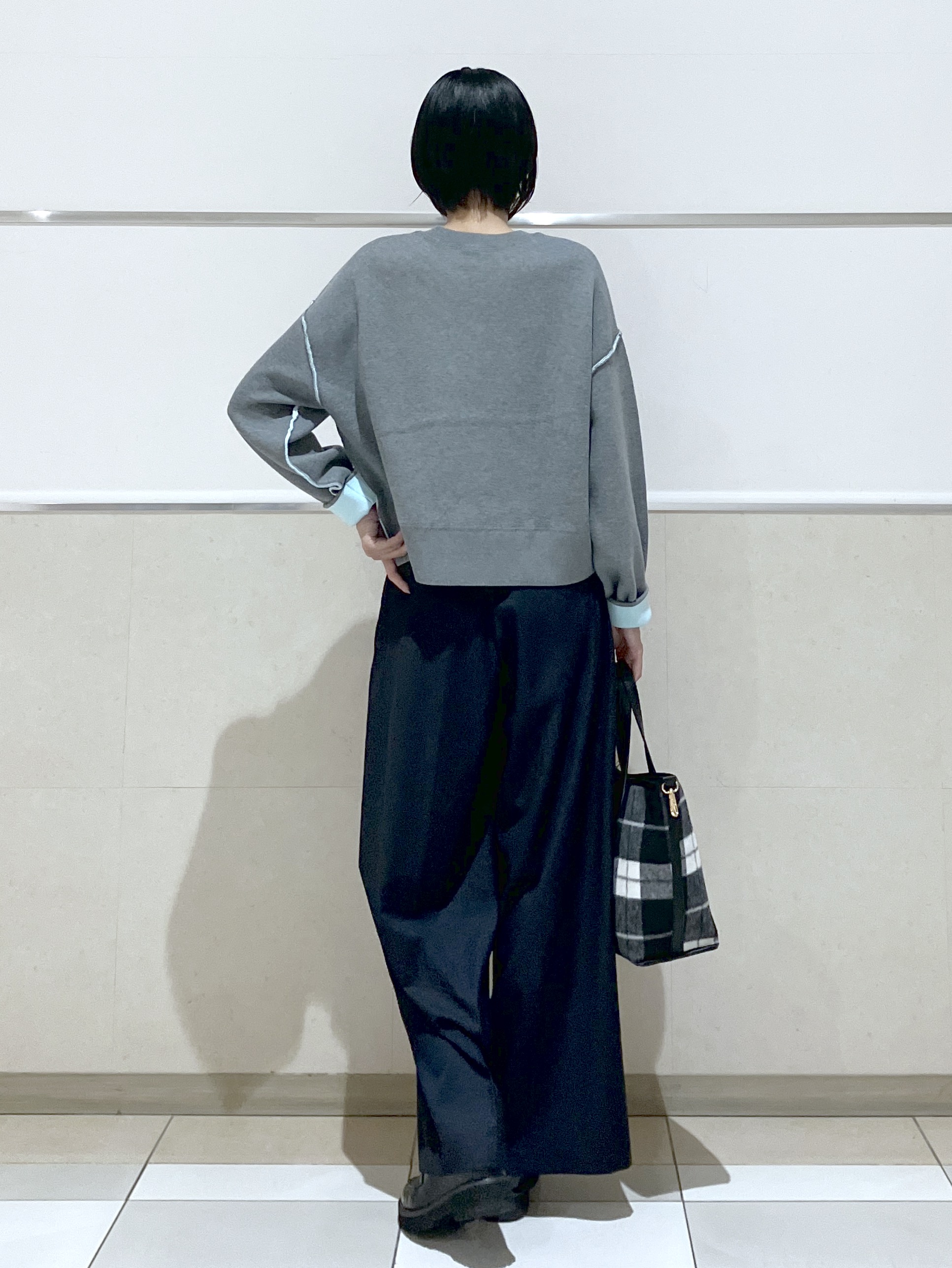 eriko さんの「Dessin｜【2WAY/洗濯機OK/XS-L】配色リバーシブル コットンジャカード クルーネックニット」を使ったコーディネート