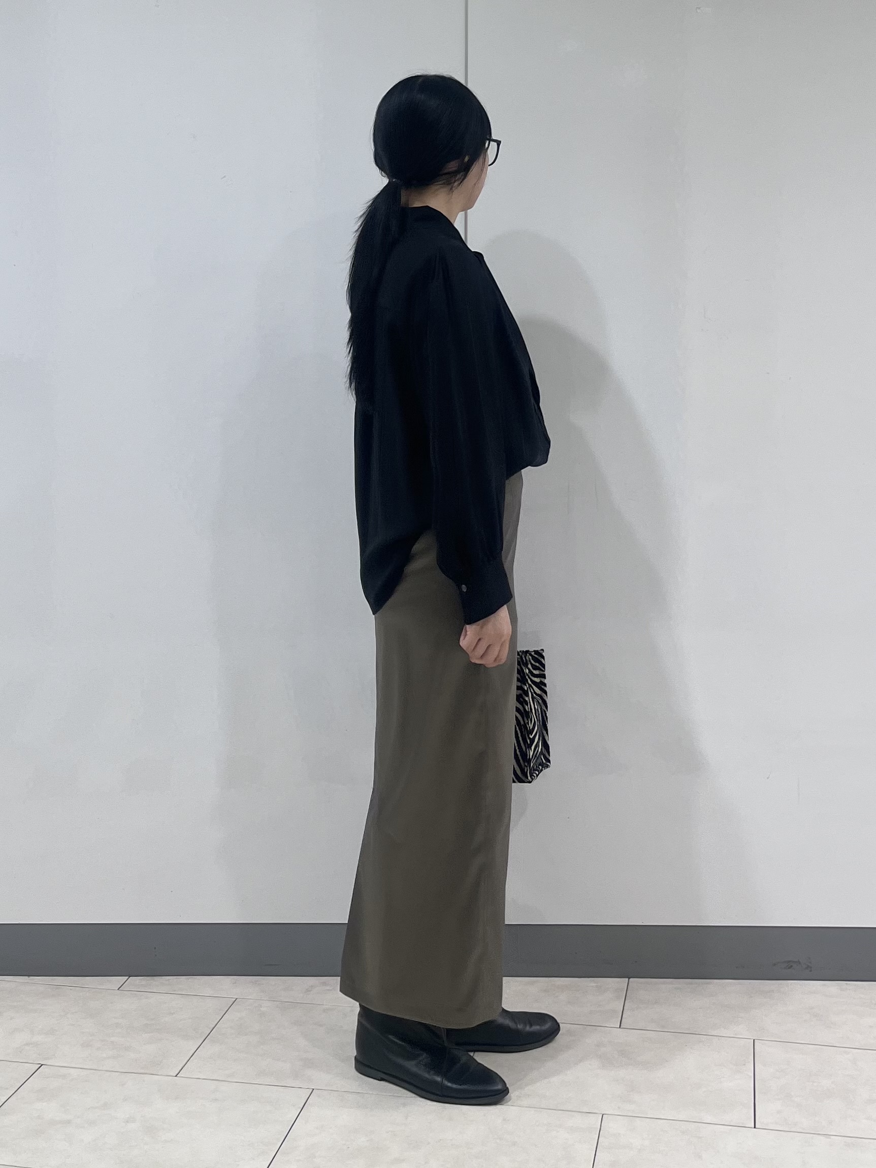 hasuさんの「INDIVI｜【軽量／程よいシアー】ナロータイブラウス」を使ったコーディネート